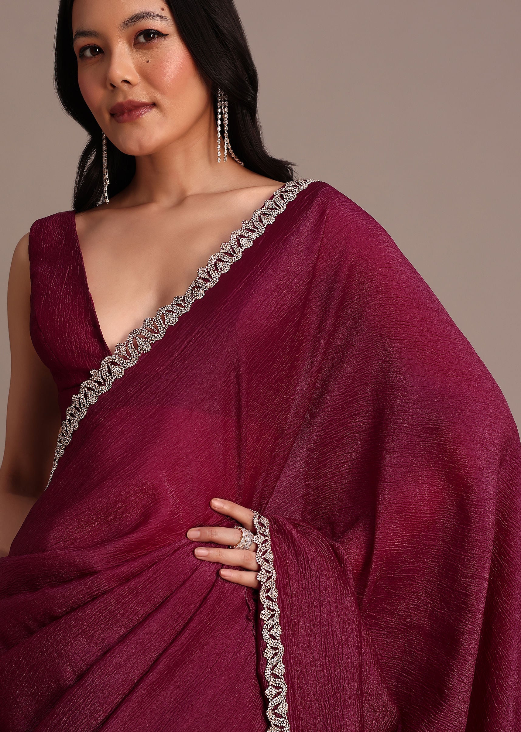 wine_crushed_tissue_saree_with_stone_embellished_border-sg268981_5_685fbfd5-a413-4a51-8058-827754ca129e.jpg
