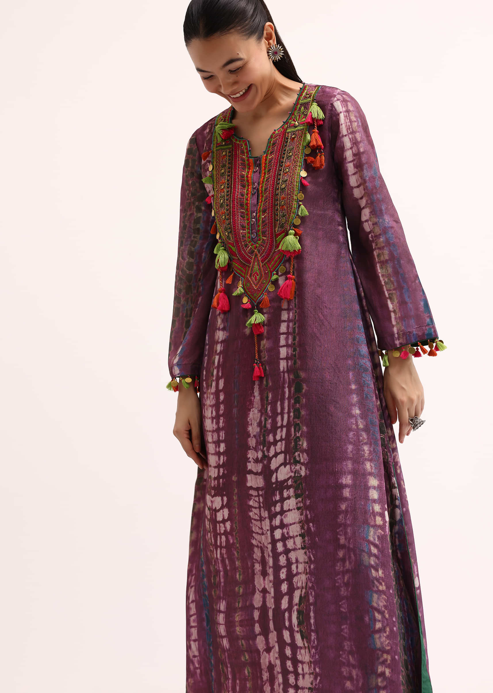 wine_embroidered_crepe_kurta_and_pant-sg233326_5_9ca36e0f-b094-481d-b2c7-8fa6b25a1fd7.jpg