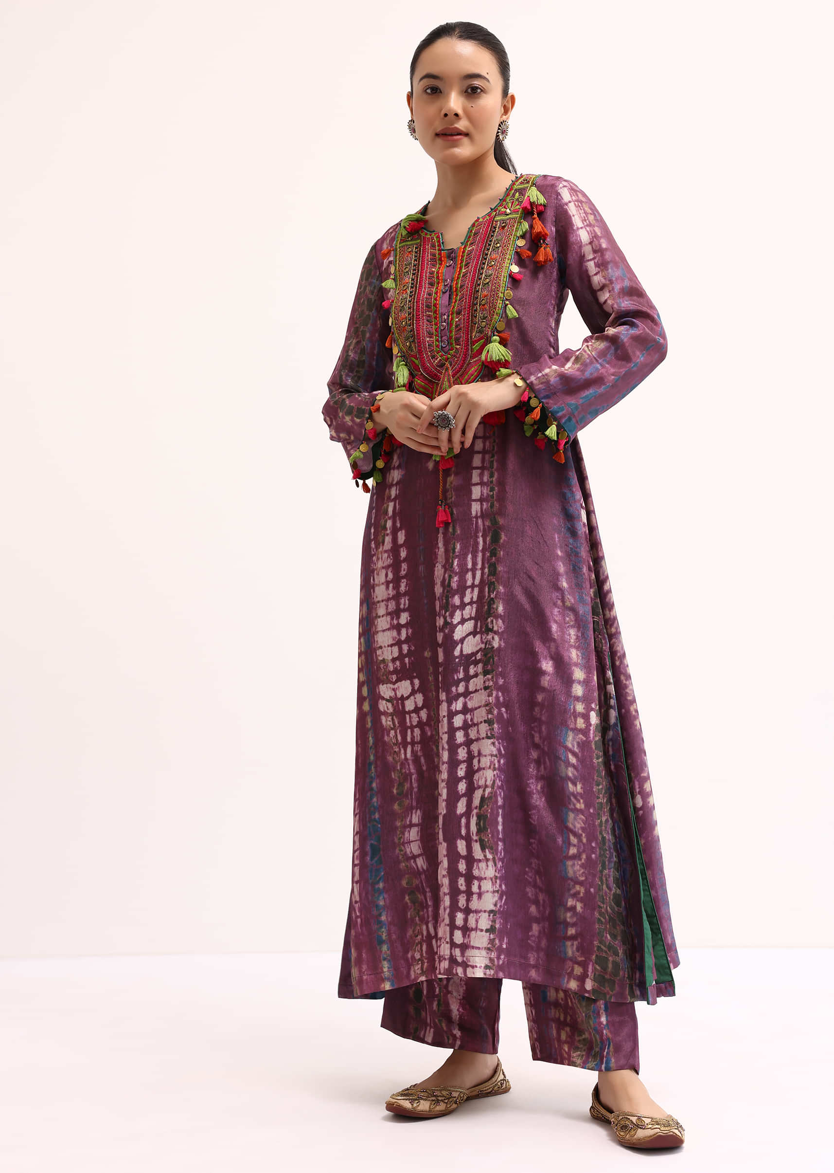 wine_embroidered_crepe_kurta_and_pant-sg233326_6_03fddc3c-9b51-4b5a-8364-c48a1bbb222e.jpg