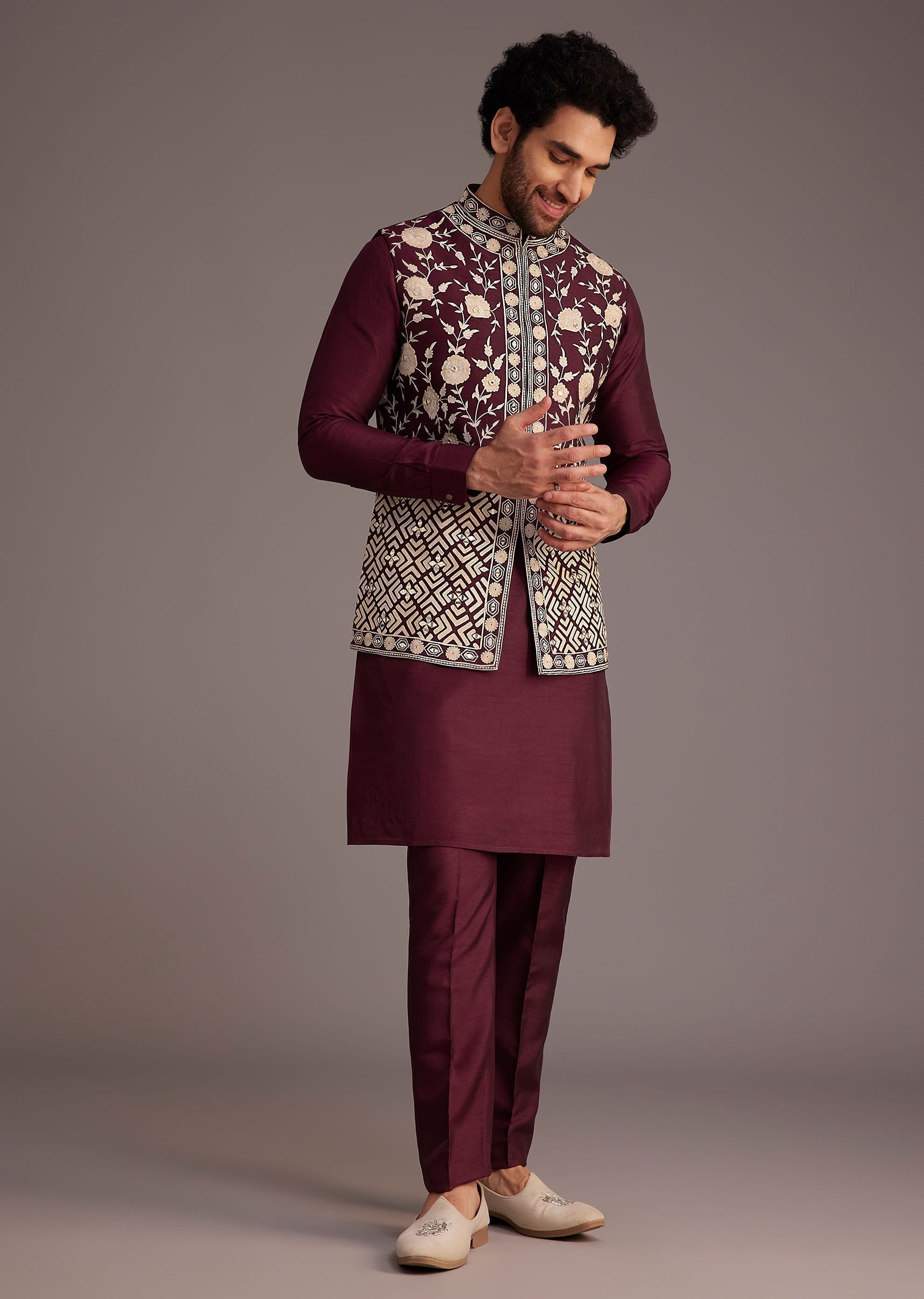 wine_floral_embroidered_jacket_kurta-sg259813_5_75e0b551-b4e6-49fd-8c6c-55ff9f25d7bf.jpg