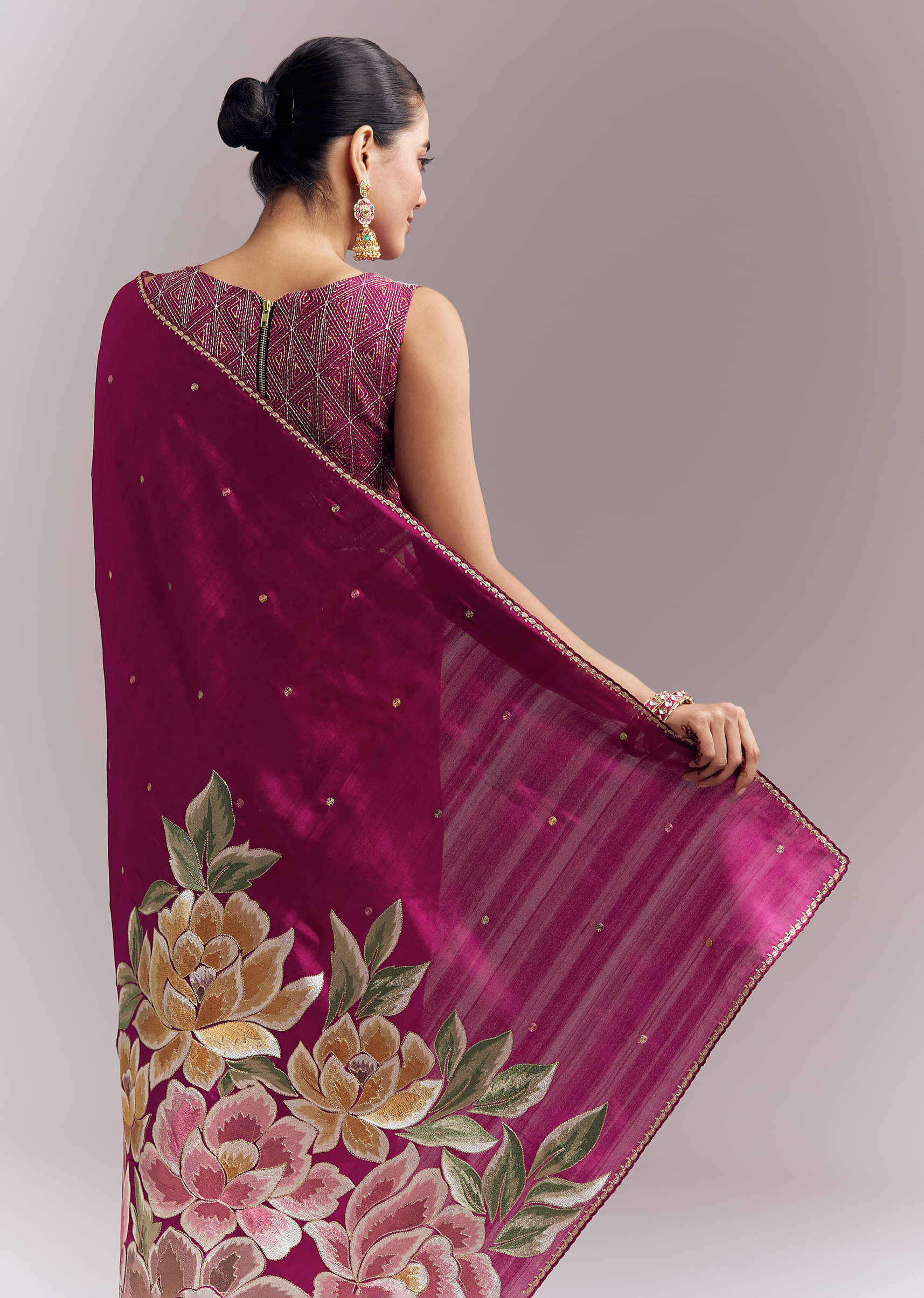 wine_organza_silk_saree_with_floral_thread_embroidery-sg346418-9_4.jpg