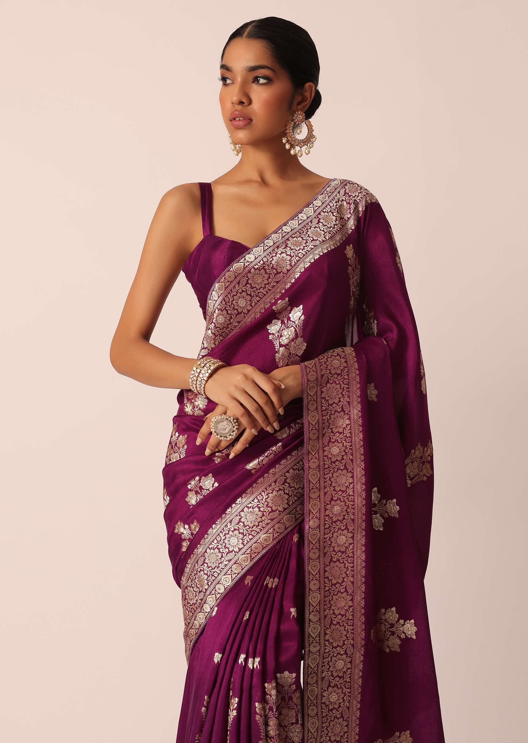 wine_silk_saree_with_butta-sg182408_7_0c3cc3f7-6fb2-4b23-b3be-fdf9a9b59793.jpg
