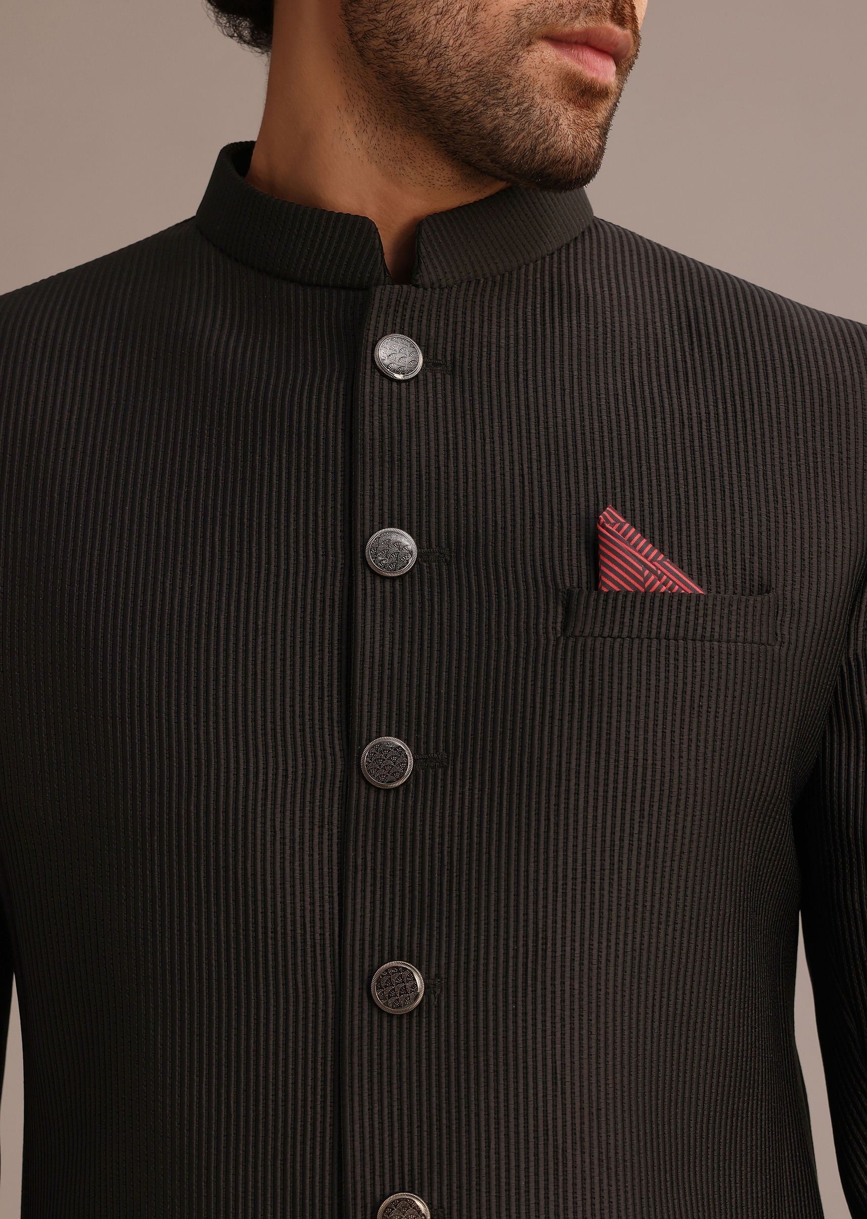 wine_textured_sherwani_set_with_mandarin_collar-sg270047_8.jpg