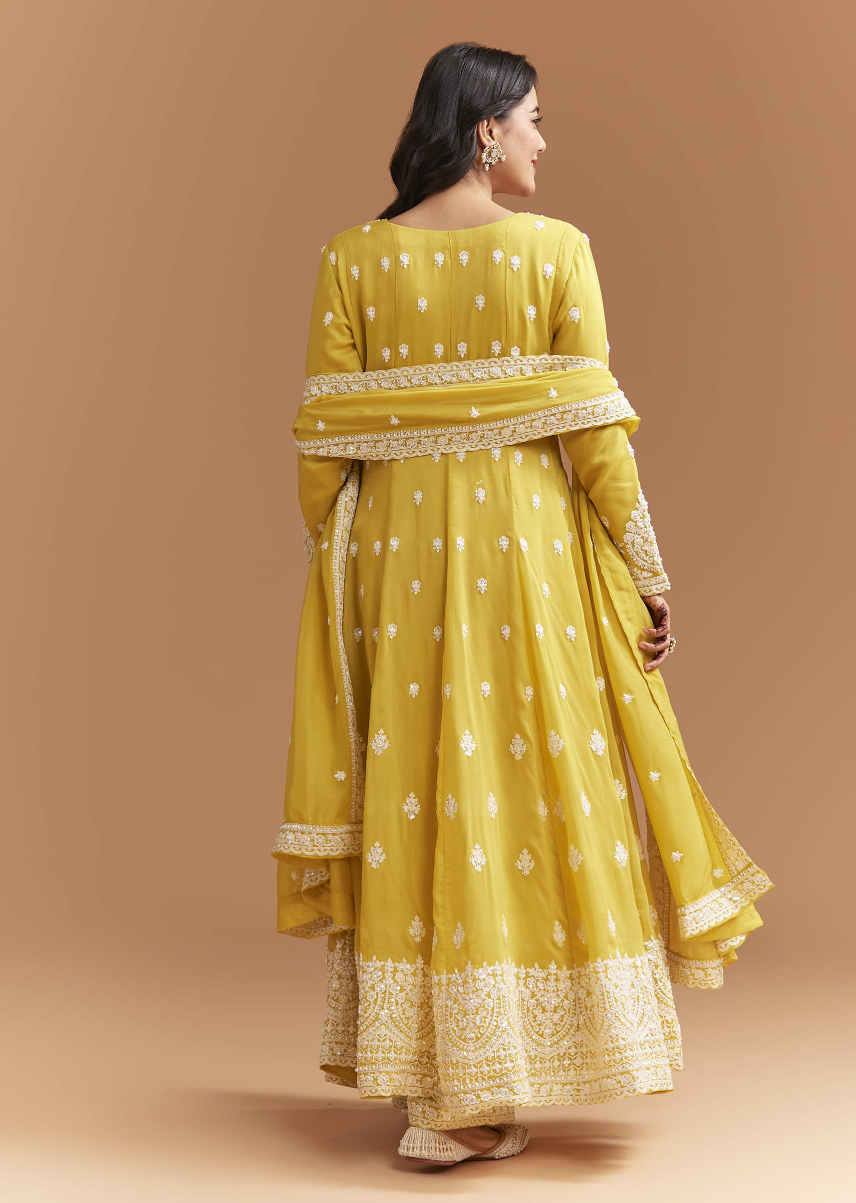 yellow-cotton-anarkali-suit-with-delicate-resham-work-sg337071-3.jpg