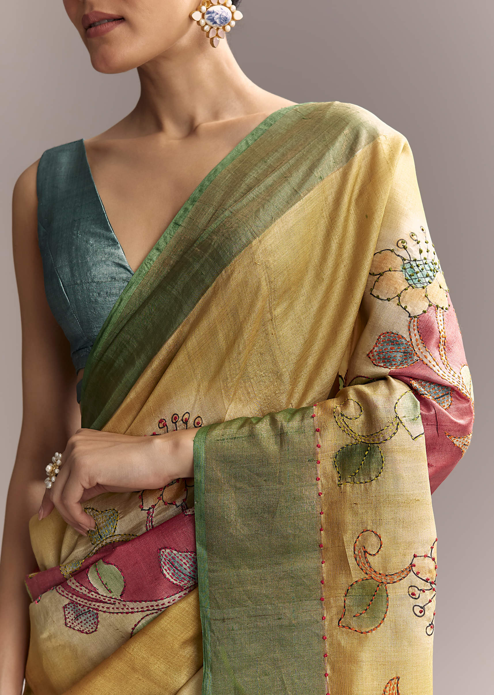 yellow-cotton-saree-with-hand-painted-motifs-and-green-border-sg317775-2.jpg