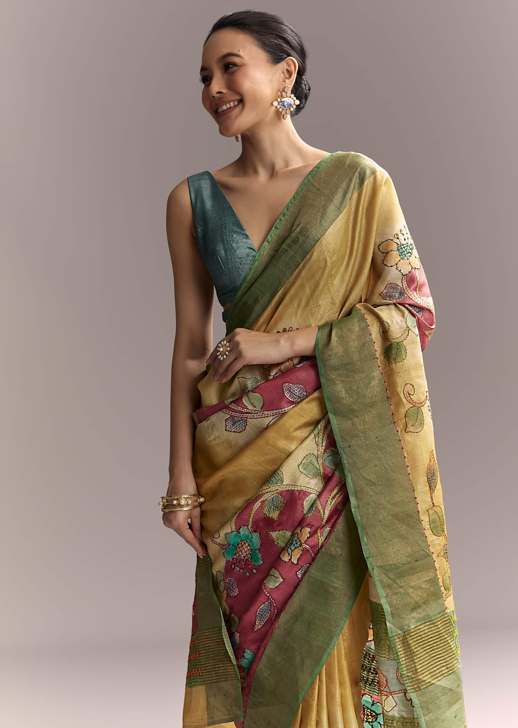 yellow-cotton-saree-with-hand-painted-motifs-and-green-border-sg317775-5.jpg