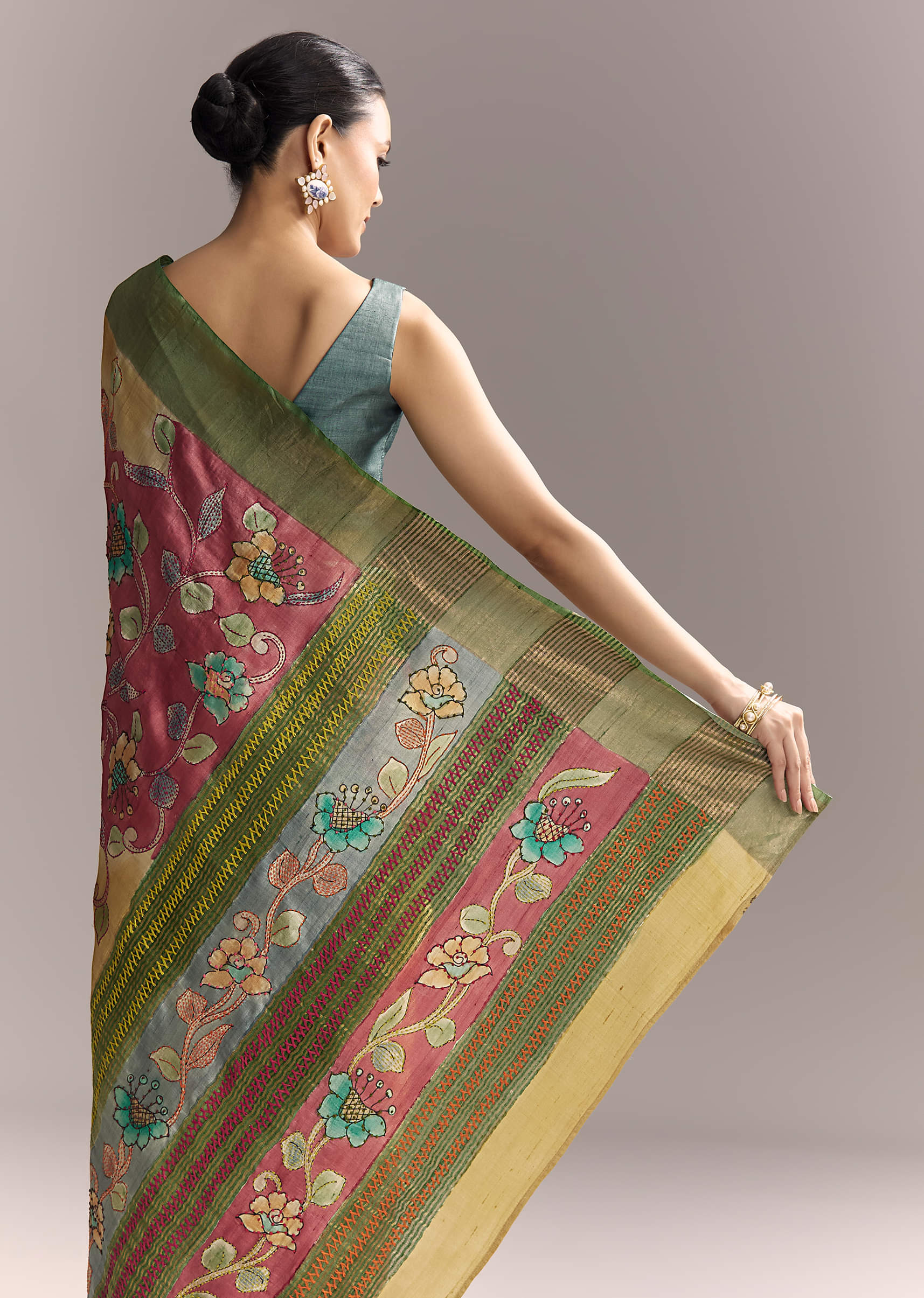 yellow-cotton-saree-with-hand-painted-motifs-and-green-border-sg317775-6.jpg