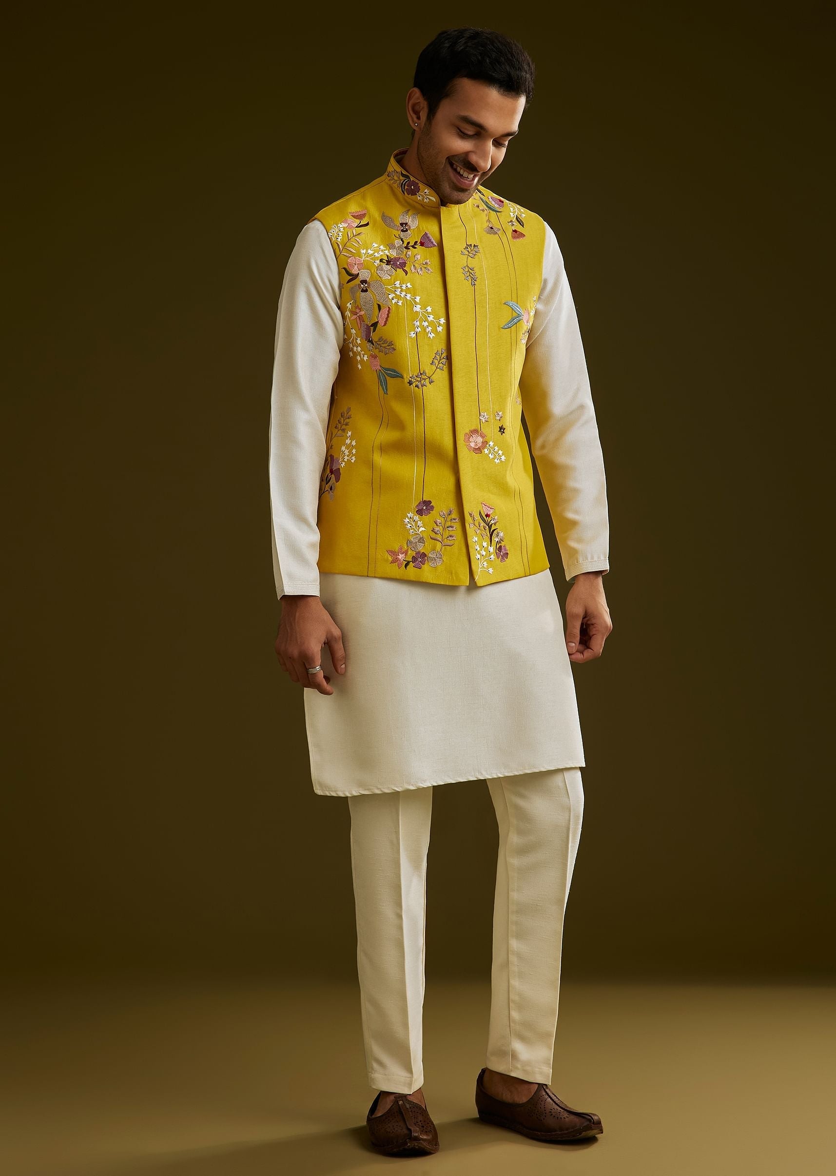 yellow-cotton-silk-kurta-set-with-floral-embroidered-jacket-sg309361-1_4cbaa97c-9a58-4e81-a68a-07add49395d3.jpg