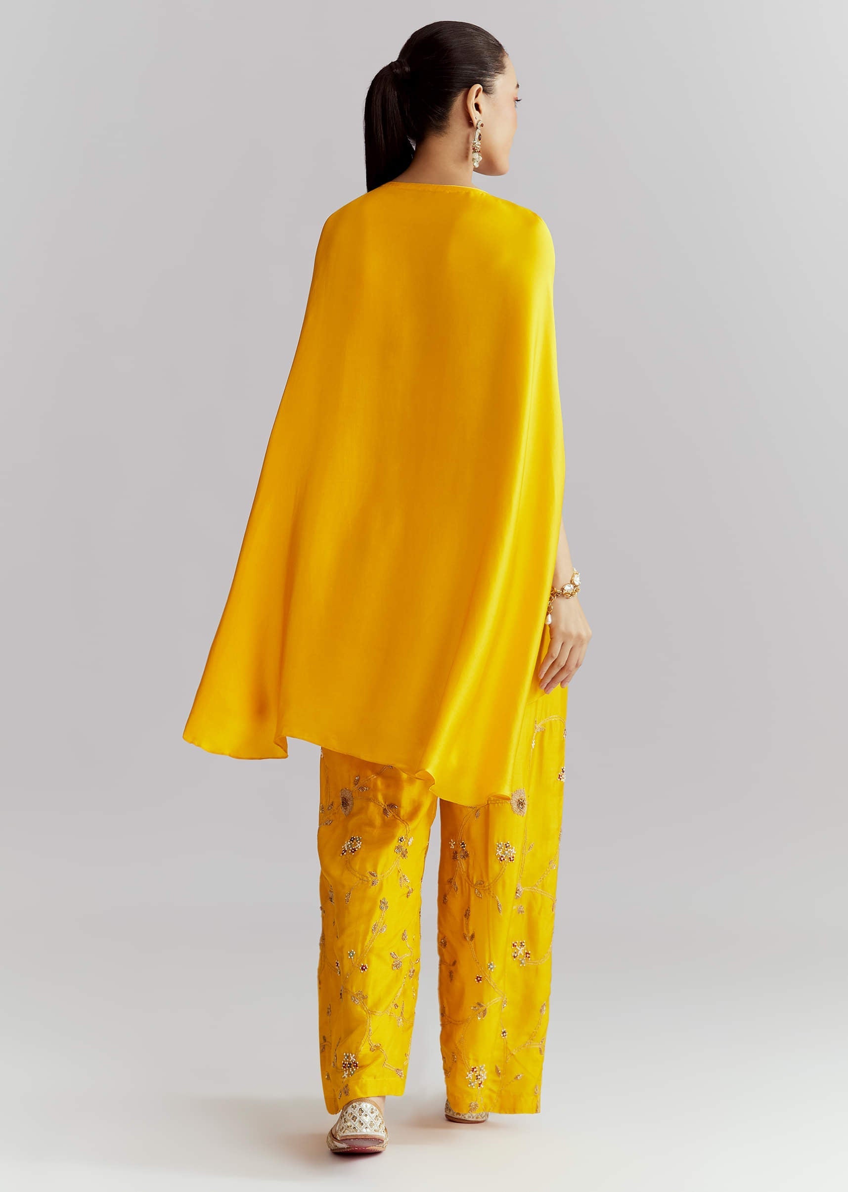 yellow-crepe-indo-western-set-with-heavy-hand-embroidery-sg354722-5.jpg