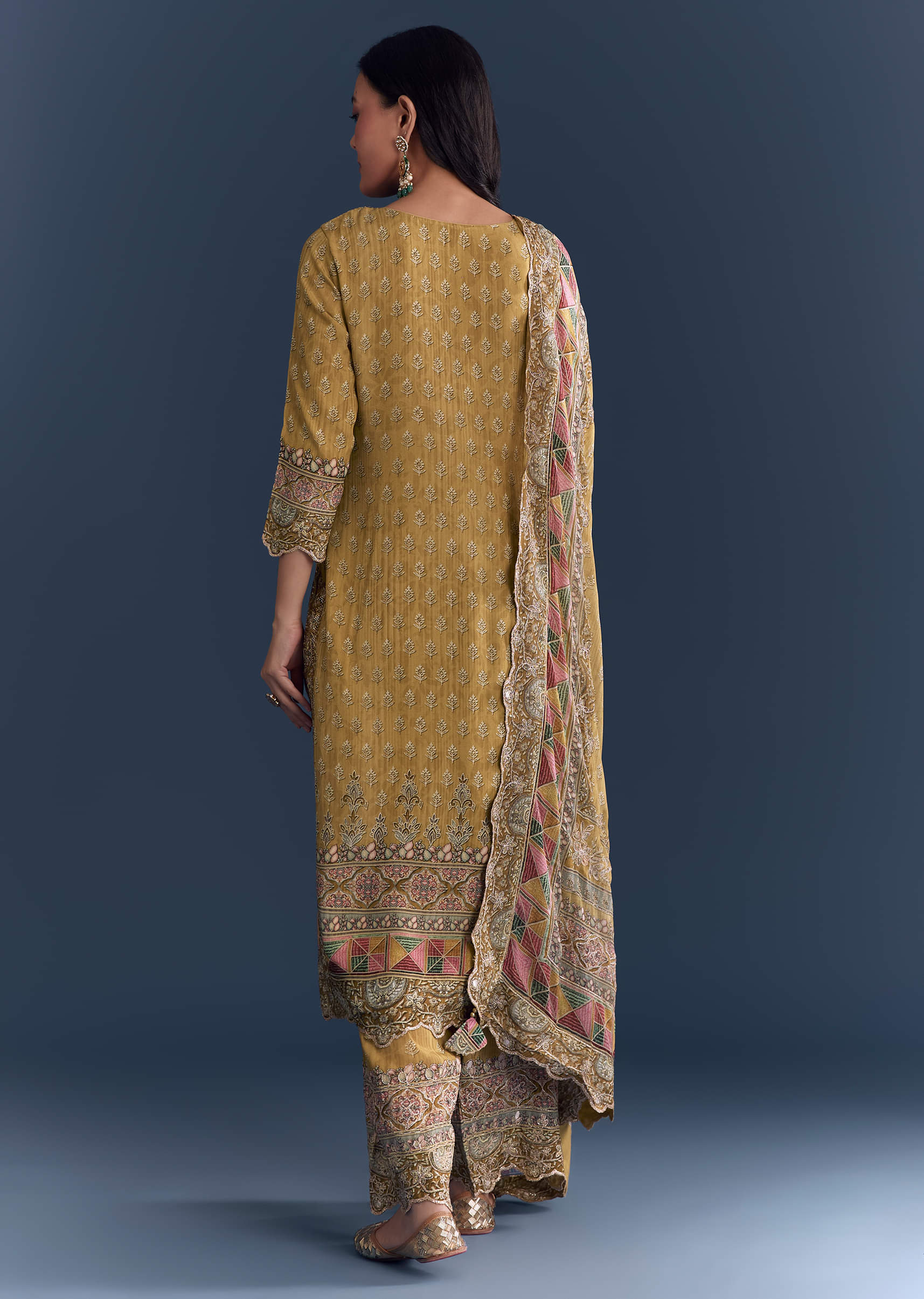 yellow-crepe-kurta-set-with-indie-print-and-zari-work-sg344088-5.jpg