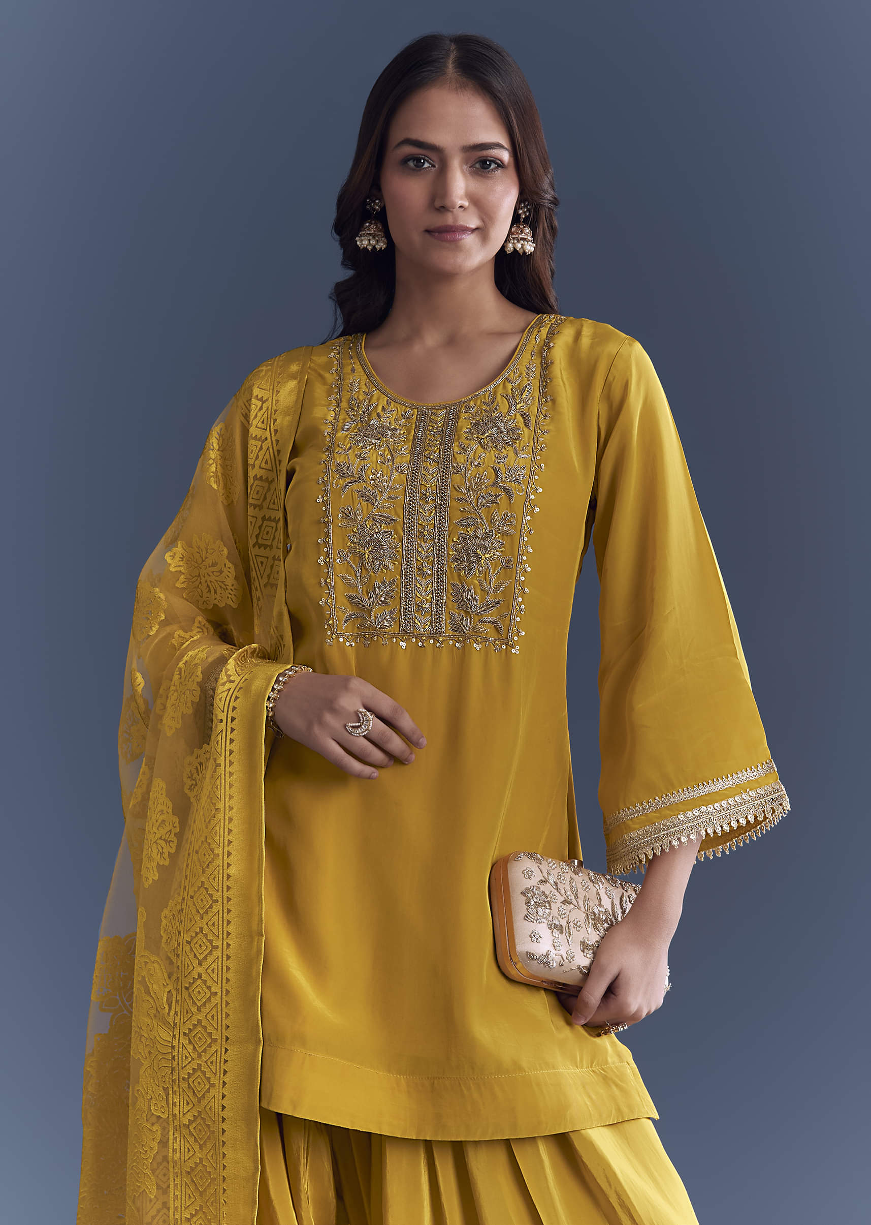 yellow-crepe-kurta-set-with-zardosi-work-and-farzi-pants-sg344722-4.jpg