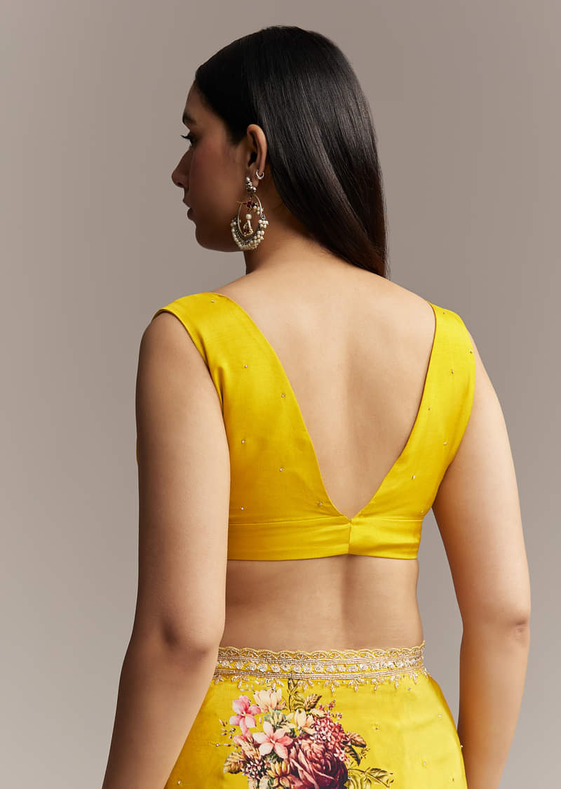 yellow-crepe-saree-with-multicolor-floral-print-and-embellished-border-sg328014-8.jpg