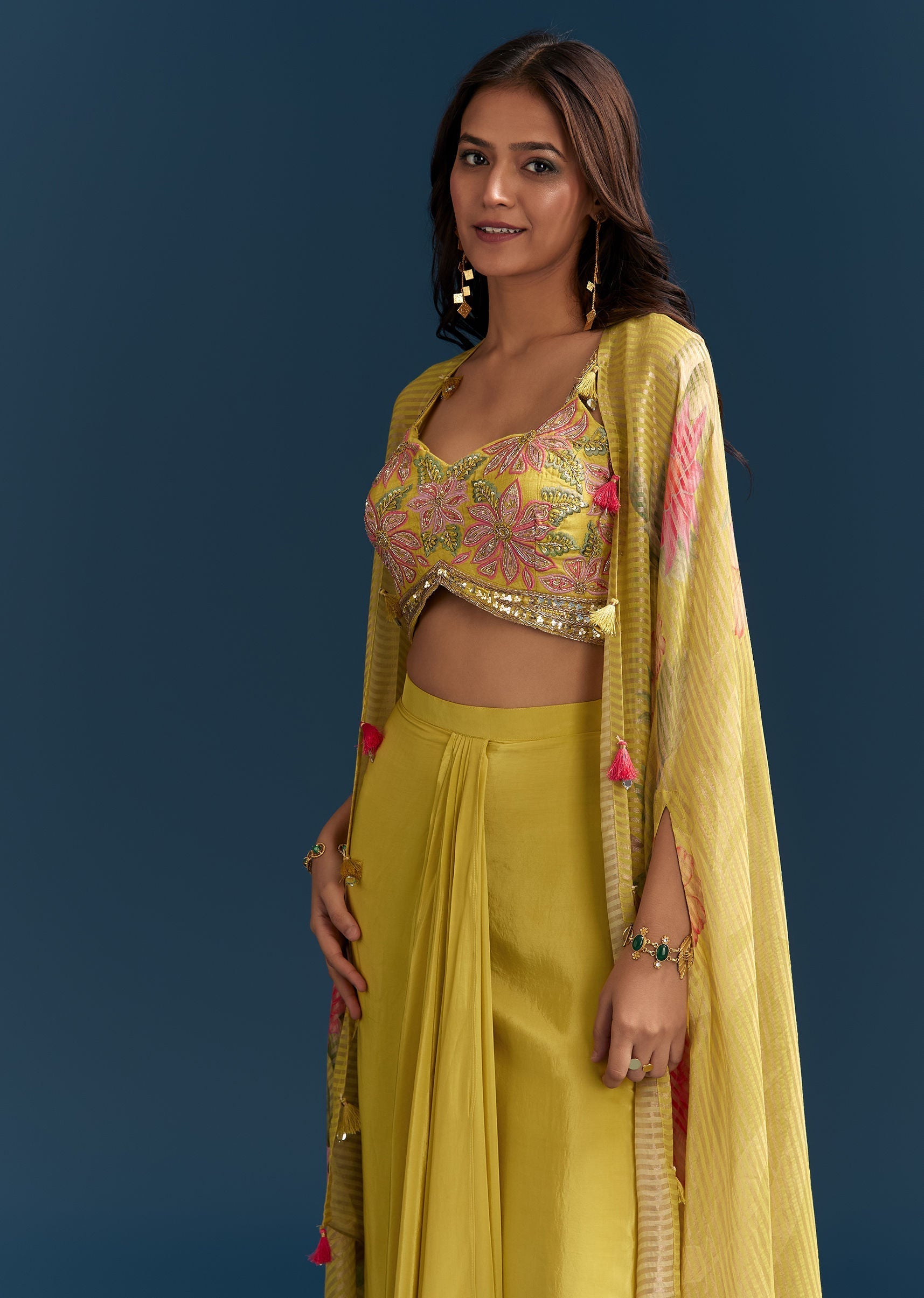 yellow-crop-top-skirt-with-floral-cape-and-resham-detailing-sg324421-4_0092ced7-1dda-4728-b42b-aaa6e1279c00.jpg