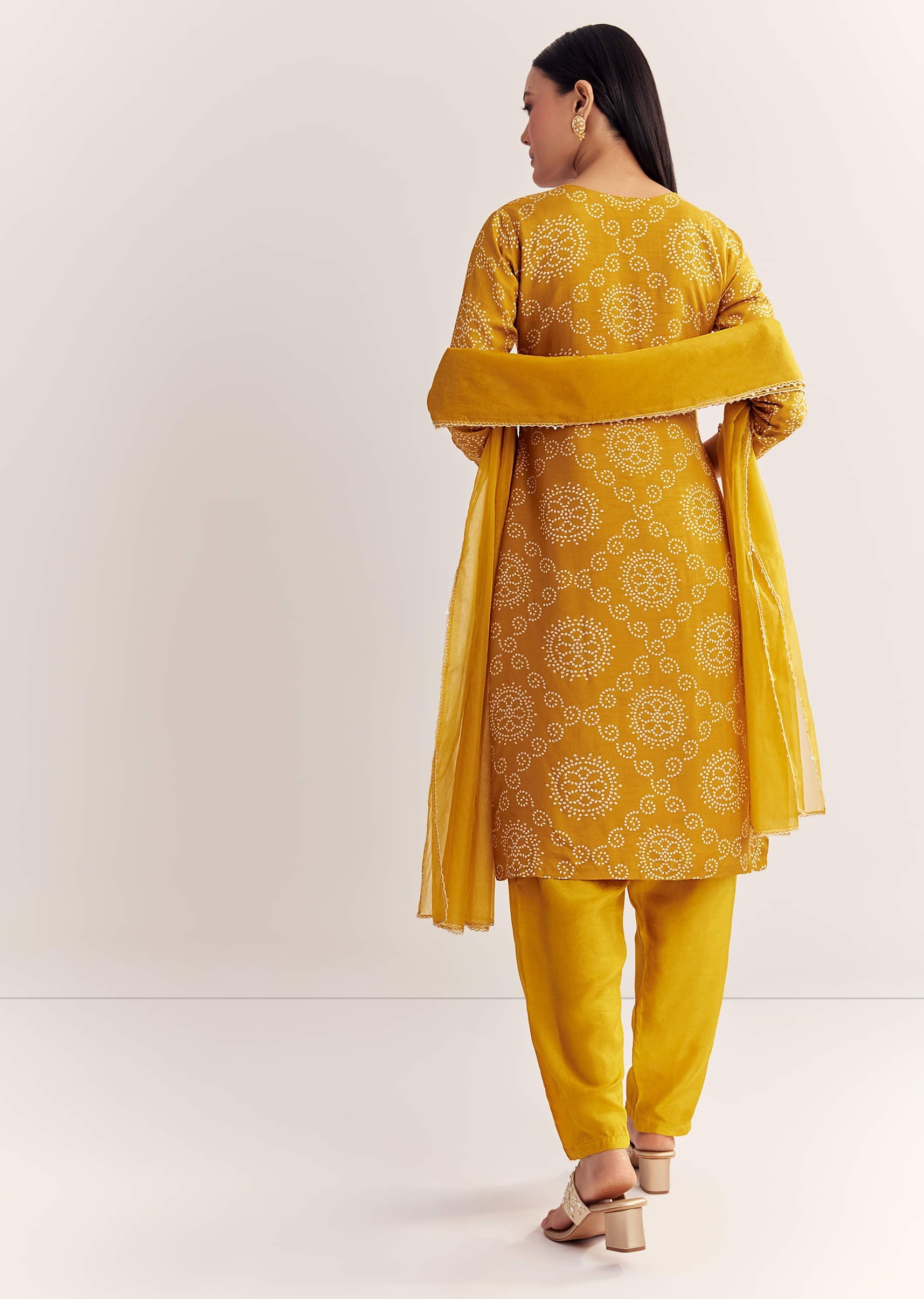 yellow-dola-silk-printed-kurta-dupatta-set-with-embroidered-neckline-sg324764-5_af2d12a8-1113-4787-9602-1ea378a42142.jpg
