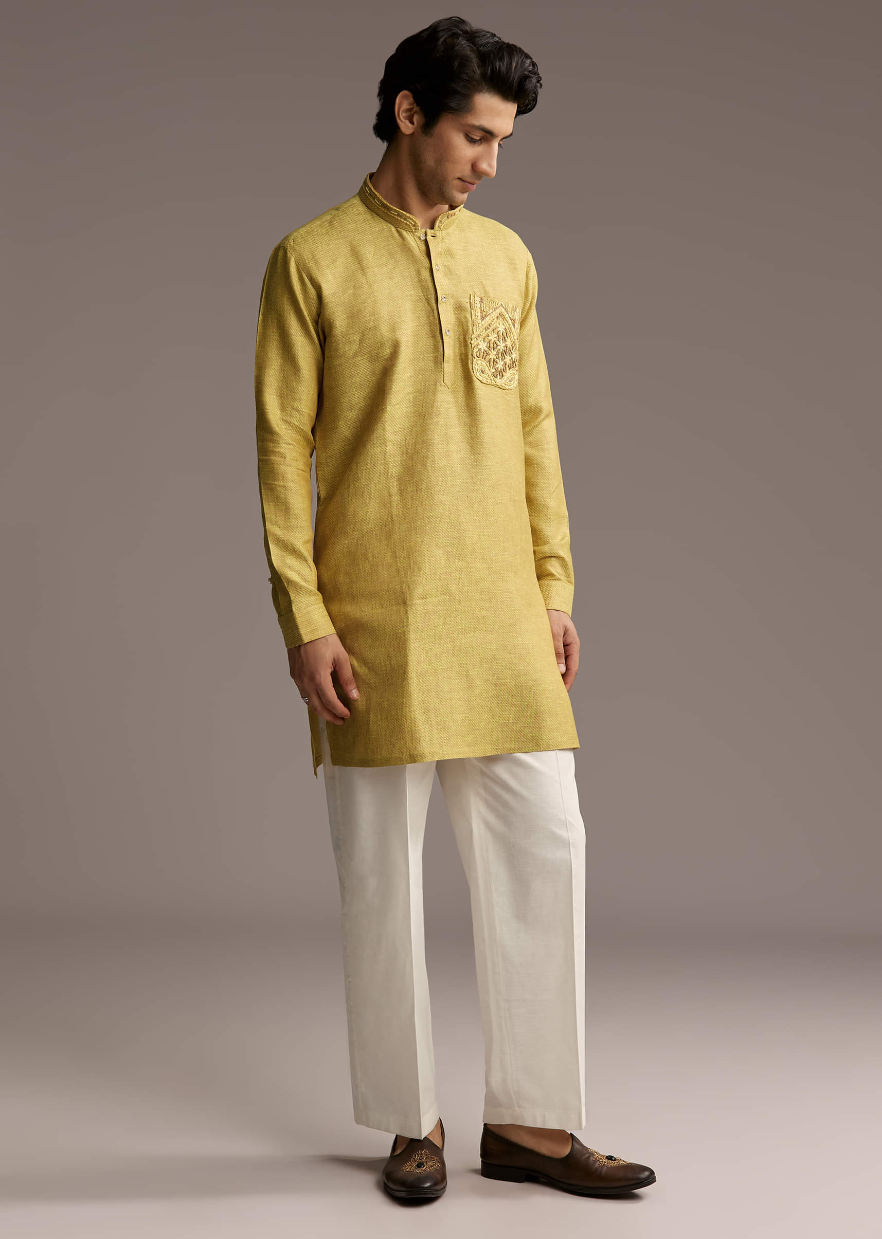 yellow-linen-kurta-set-for-men-with-thread-hand-embroidery-sg322756-3.jpg