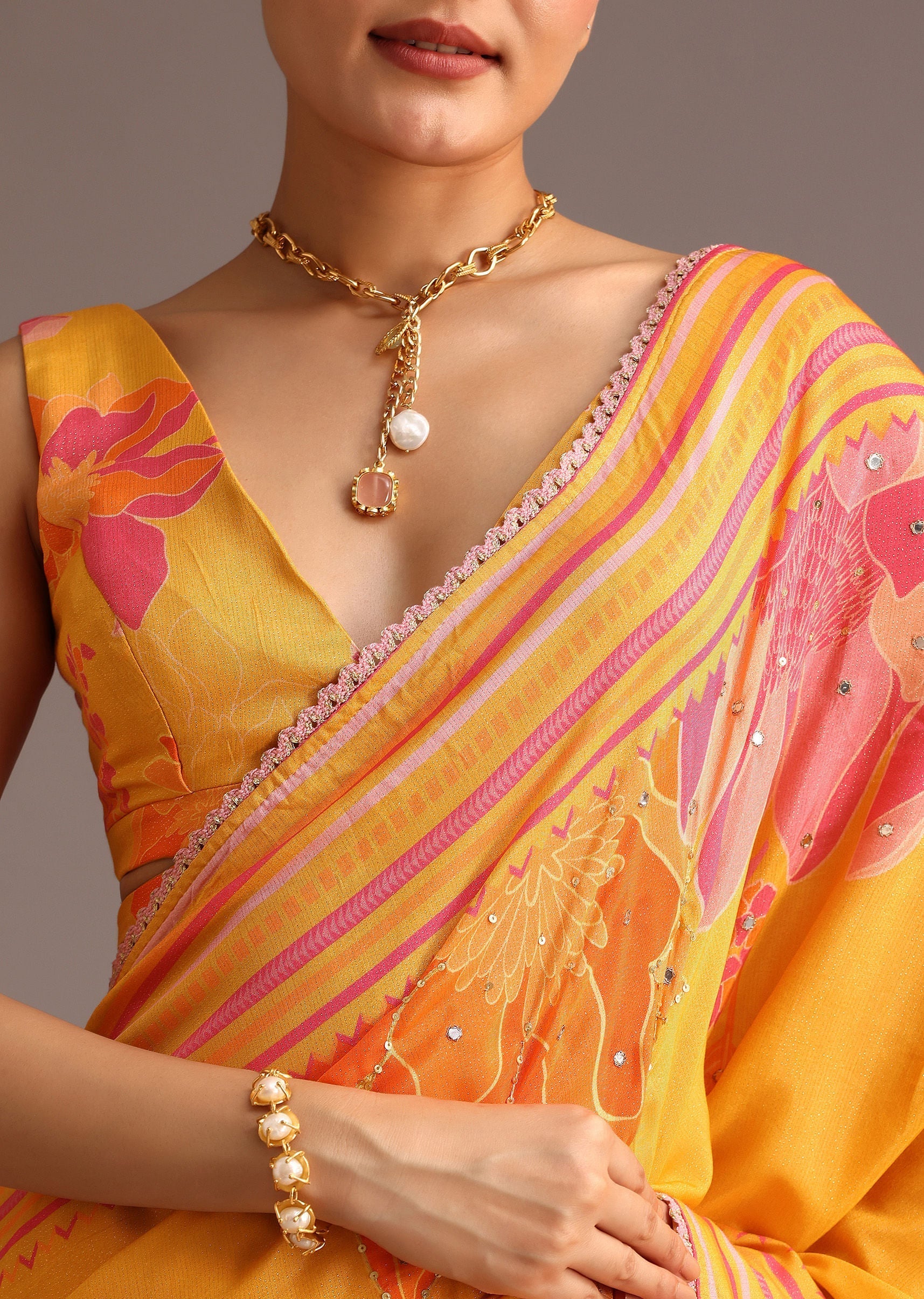 yellow-mustard-floral-printed-muslin-saree-sg257761_6_169d49d5-7e51-4371-a4e1-3567e7f332cd.jpg