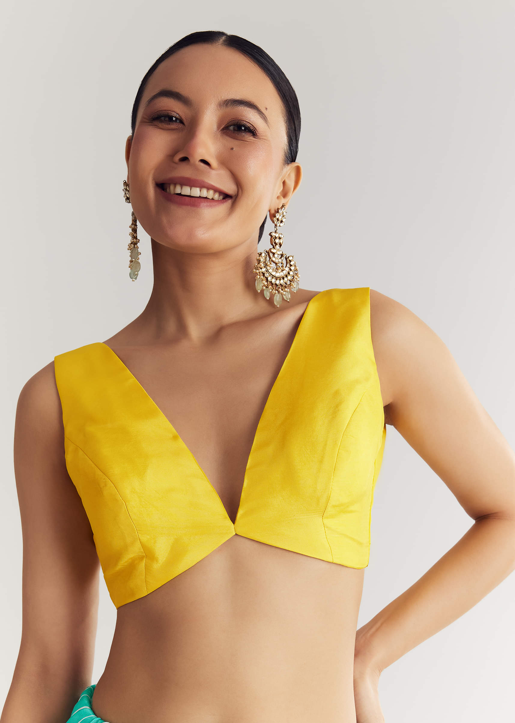 yellow-rama-saree-with-leheriya-print-and-floral-gotapatti-embroidery-sg311932-7_20a84888-dd5b-4ac0-bdf8-31535761c513.jpg