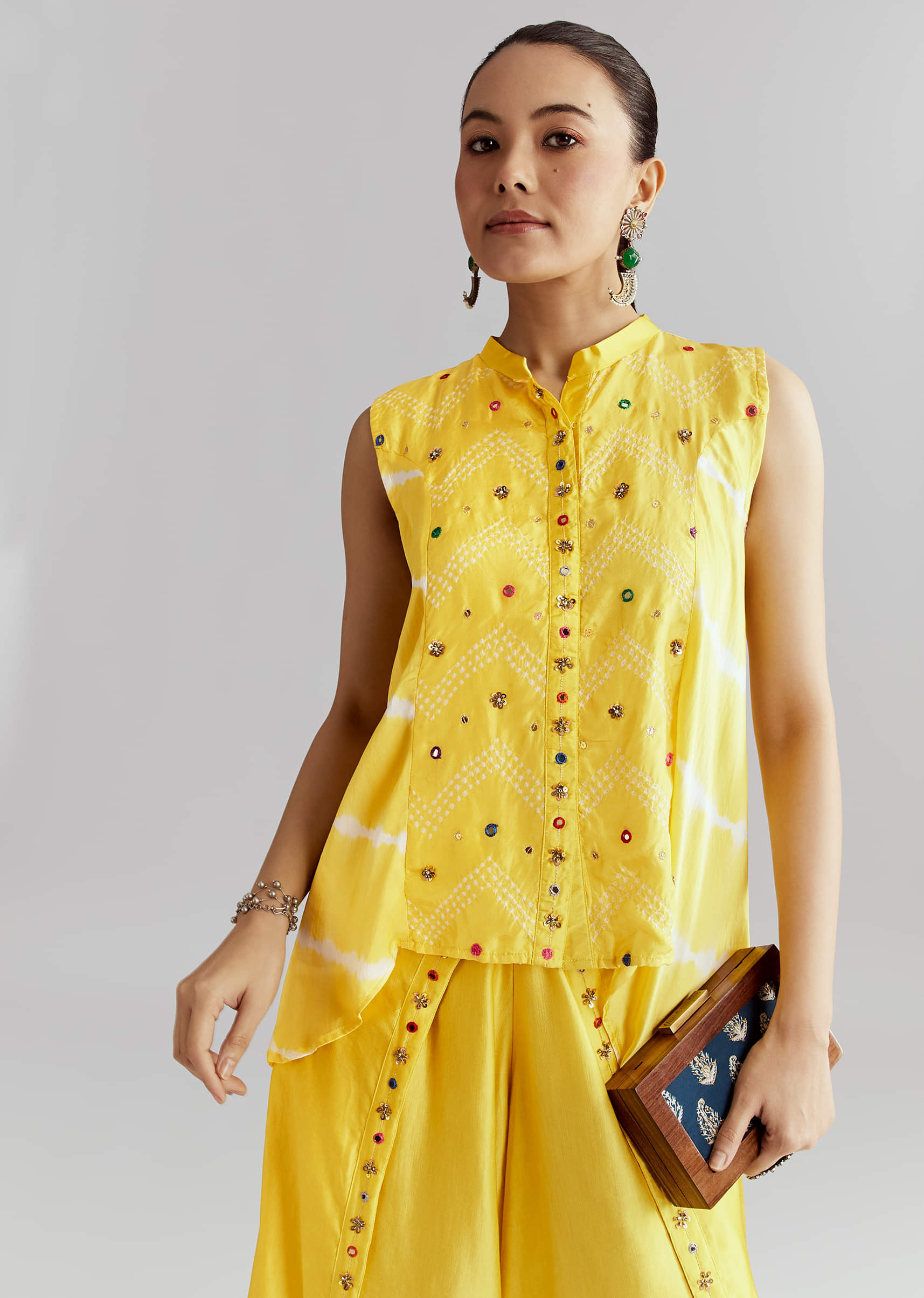 yellow-satin-indo-western-set-with-bandhani-and-leheriya-print-sg356592-2.jpg