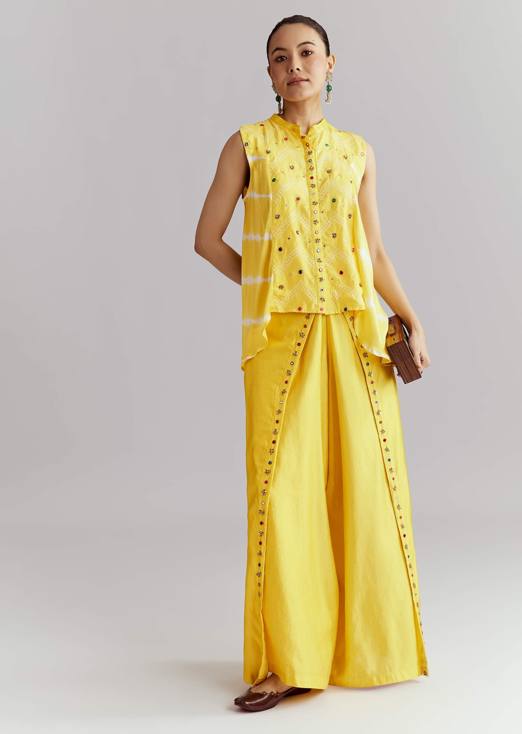 yellow-satin-indo-western-set-with-bandhani-and-leheriya-print-sg356592-3.jpg