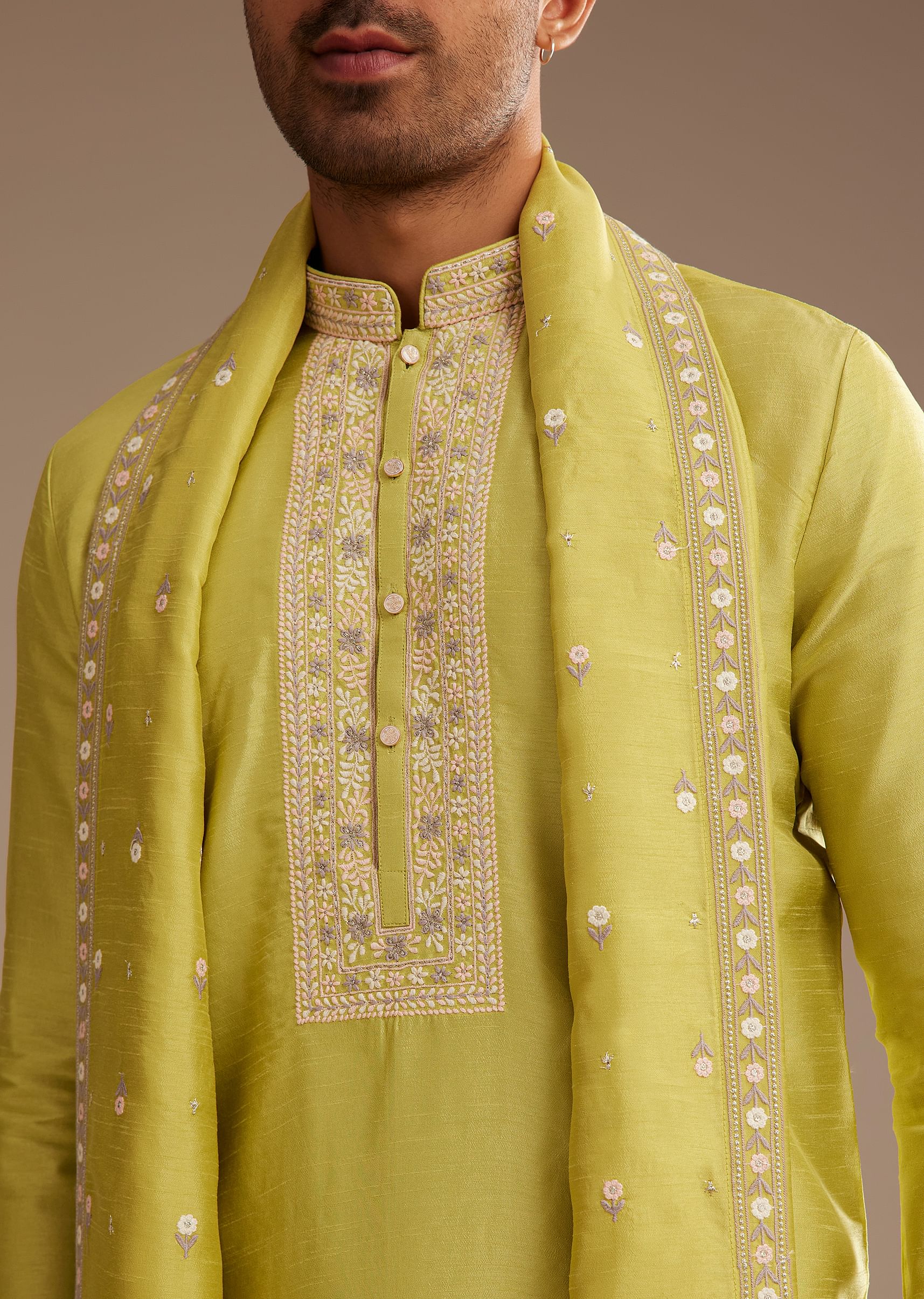 yellow-silk-embroidered-kurta-set-with-dupatta-sg303534-1_30493202-c9f5-4934-9c1b-20024b83e57e.jpg