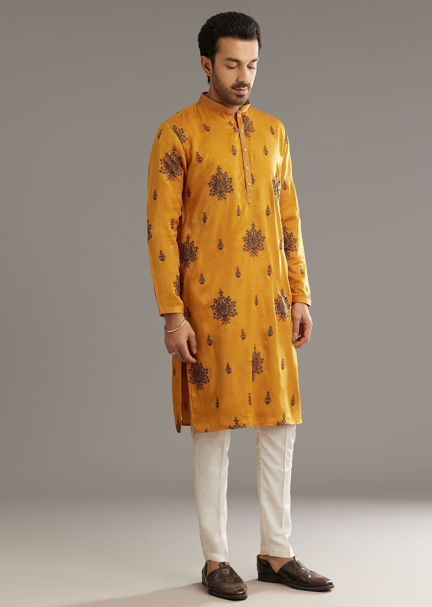 yellow-silk-kurta-set-with-artistic-print-sg309169-4_baccf174-eb37-45ff-953a-742561ebbb74.jpg