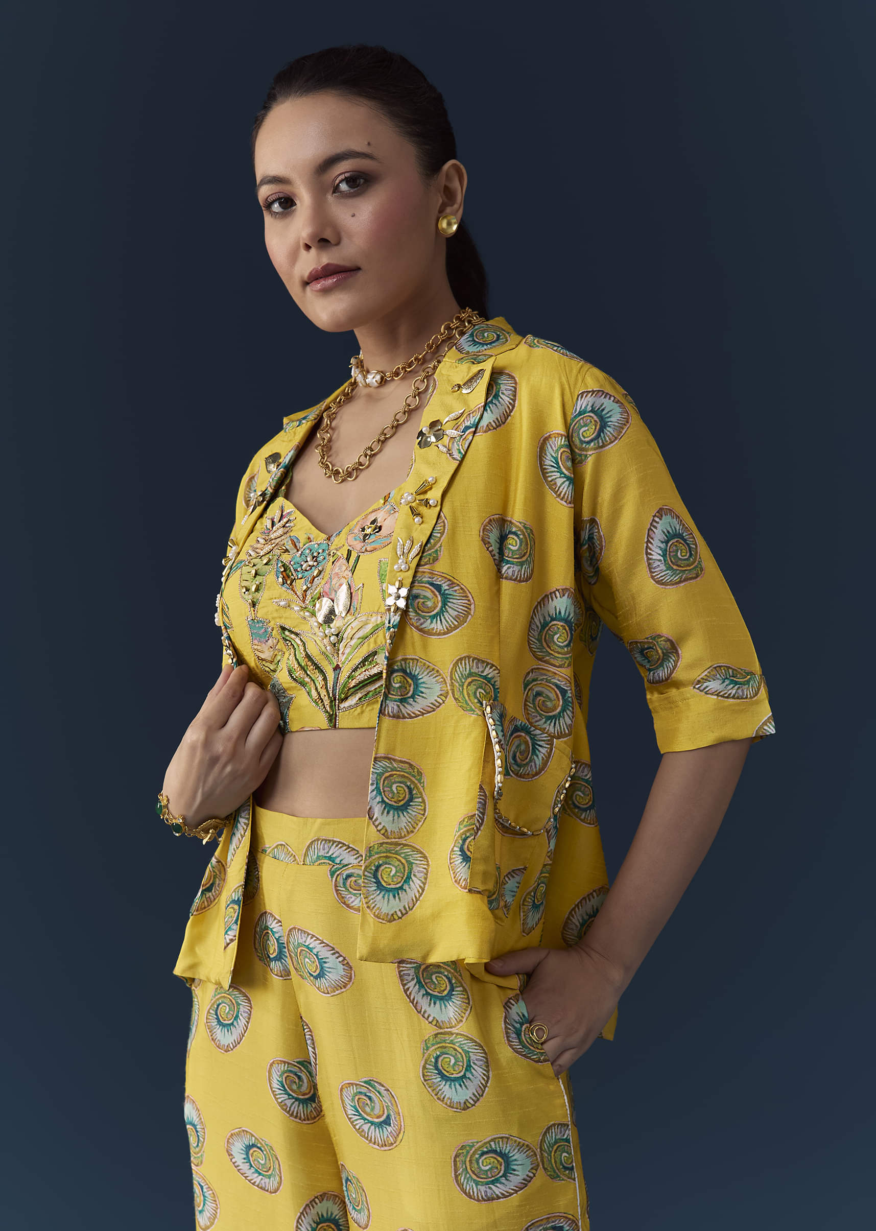 yellow-silk-shell-print-crop-top-pant-set-with-gotta-work-sg351542-4.jpg