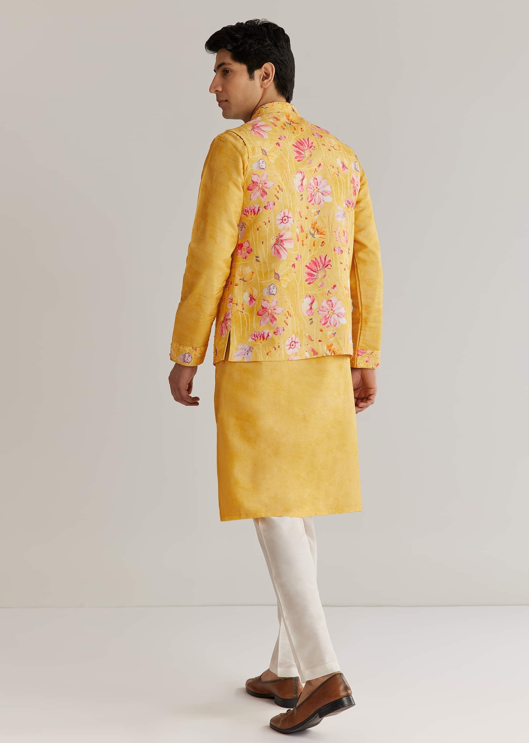 yellow-silk-stone-sequins-cutdana-kurta-jacket-set-sg323480-5_4e00af89-8521-4961-92d0-2bf13dc9abf9.jpg