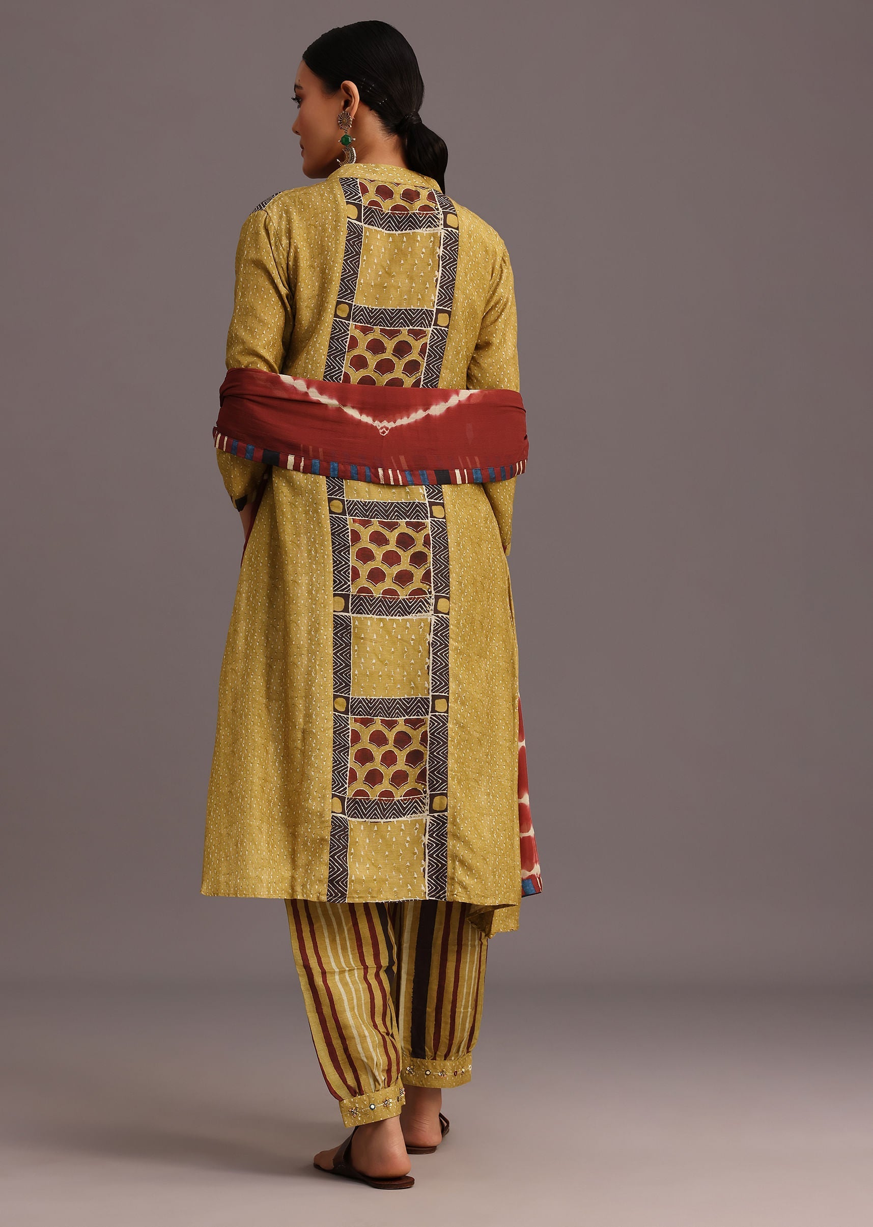 yellow_ajrakh_printed_kurti_with_stripe_printed_salwar_-sg275157_4_81664e38-dd28-4110-ad16-4128913a0b1d.jpg
