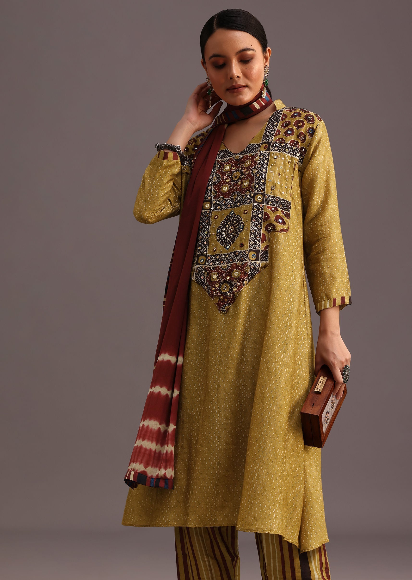 yellow_ajrakh_printed_kurti_with_stripe_printed_salwar_-sg275157_6_b4a421a7-669f-46d5-be36-e400014feed5.jpg
