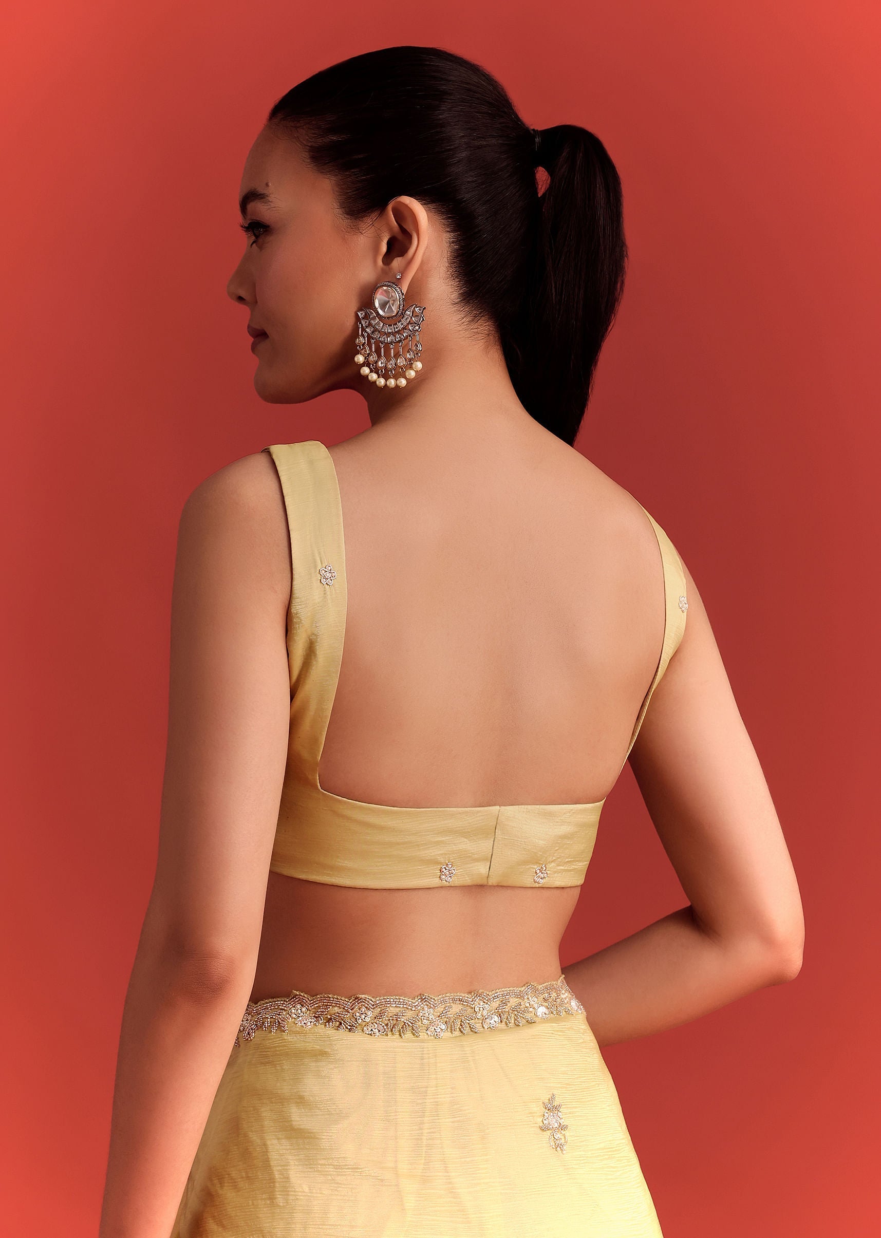 yellow_crushed_tissue_saree_with_cutdana_work-sg268912_10_1bb86bc0-92a5-4c42-b0d6-f1a43514c369.jpg