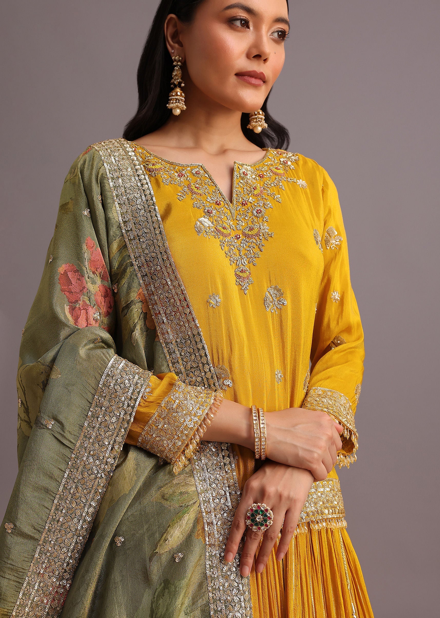 yellow_embellished_kurta_lehenga_with_printed_dupatta_3_91790203-962c-4500-9c6c-7f618fea34f7.jpg