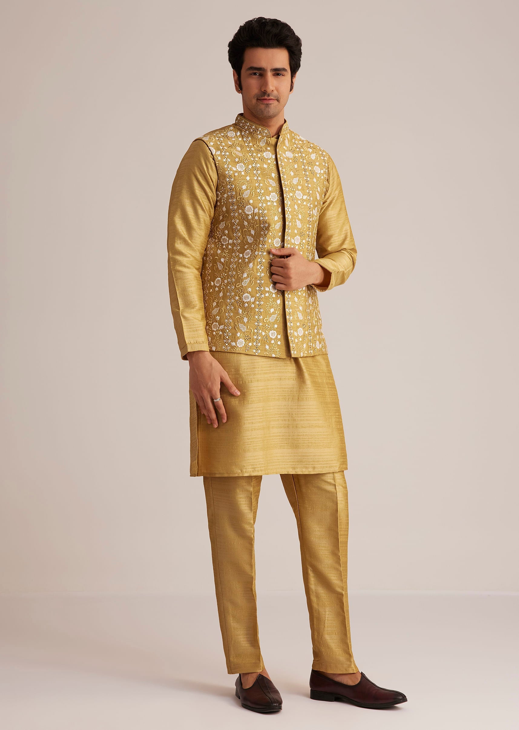 yellow_kurta_pant_set_with_embroidered_nehru_jacket-sg264023_8_6374a3ab-45ad-40c4-ac93-d0c04c6ef524.jpg