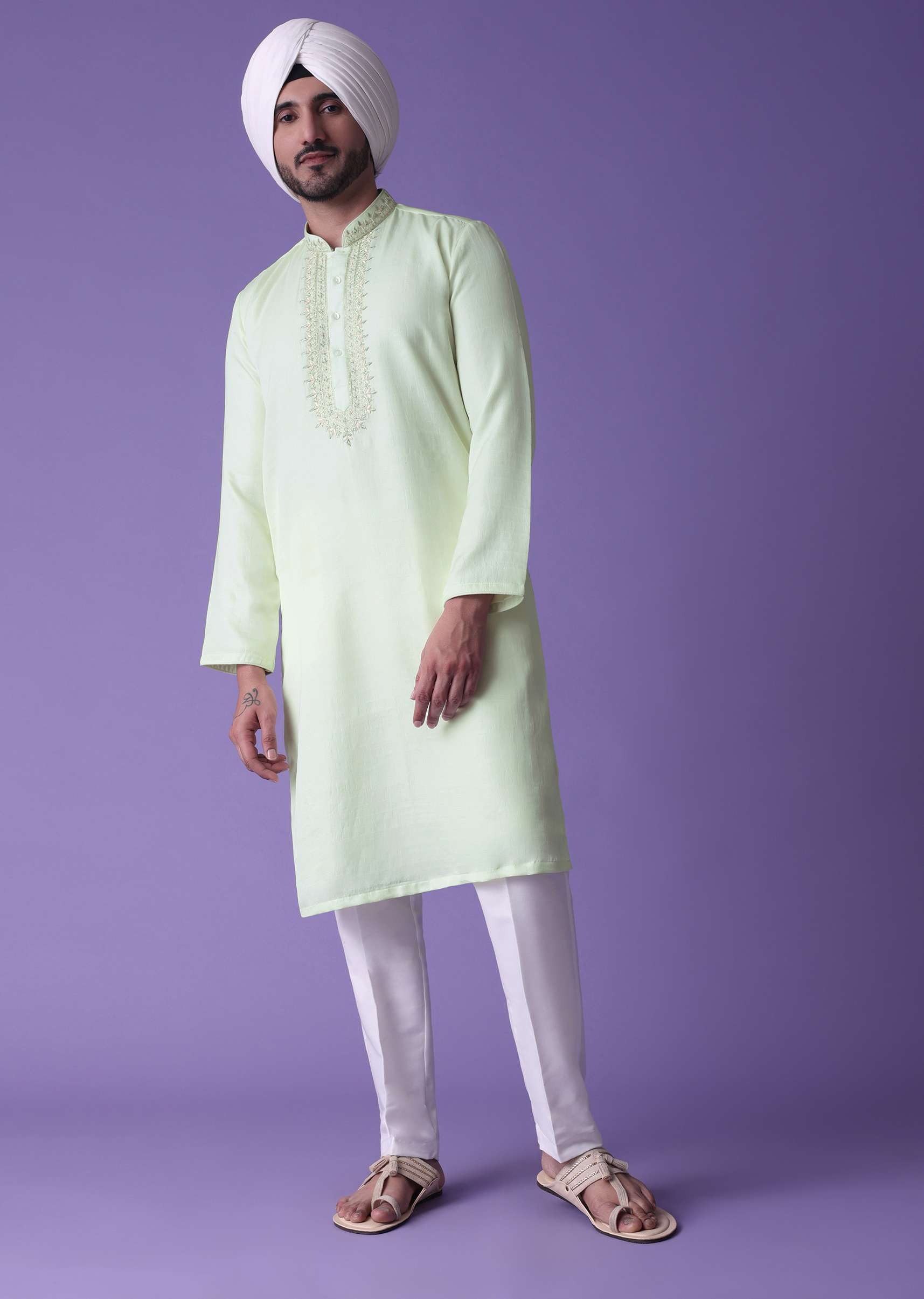 yellow_kurta_set_in_raw_silk_with_threadwork-sg146180_4_ab4363e0-c5ba-4da2-95a8-091dc092f1f4.jpg
