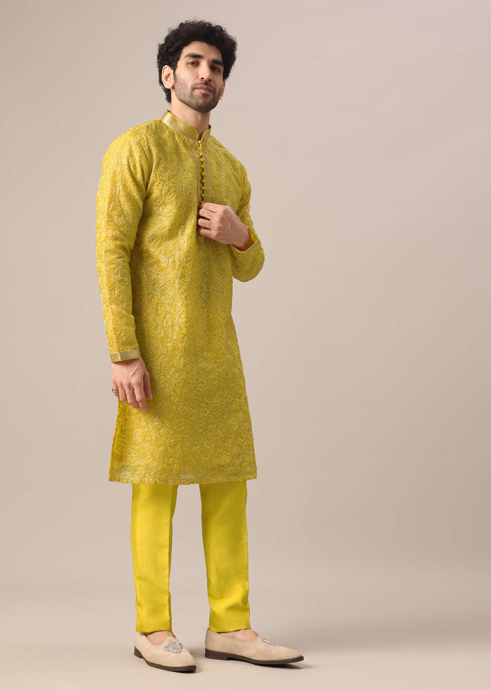 yellow_organza_embroidered_kurta-sg172972_6_9182d3be-40bf-423d-ad01-b0bec7d6b868.jpg