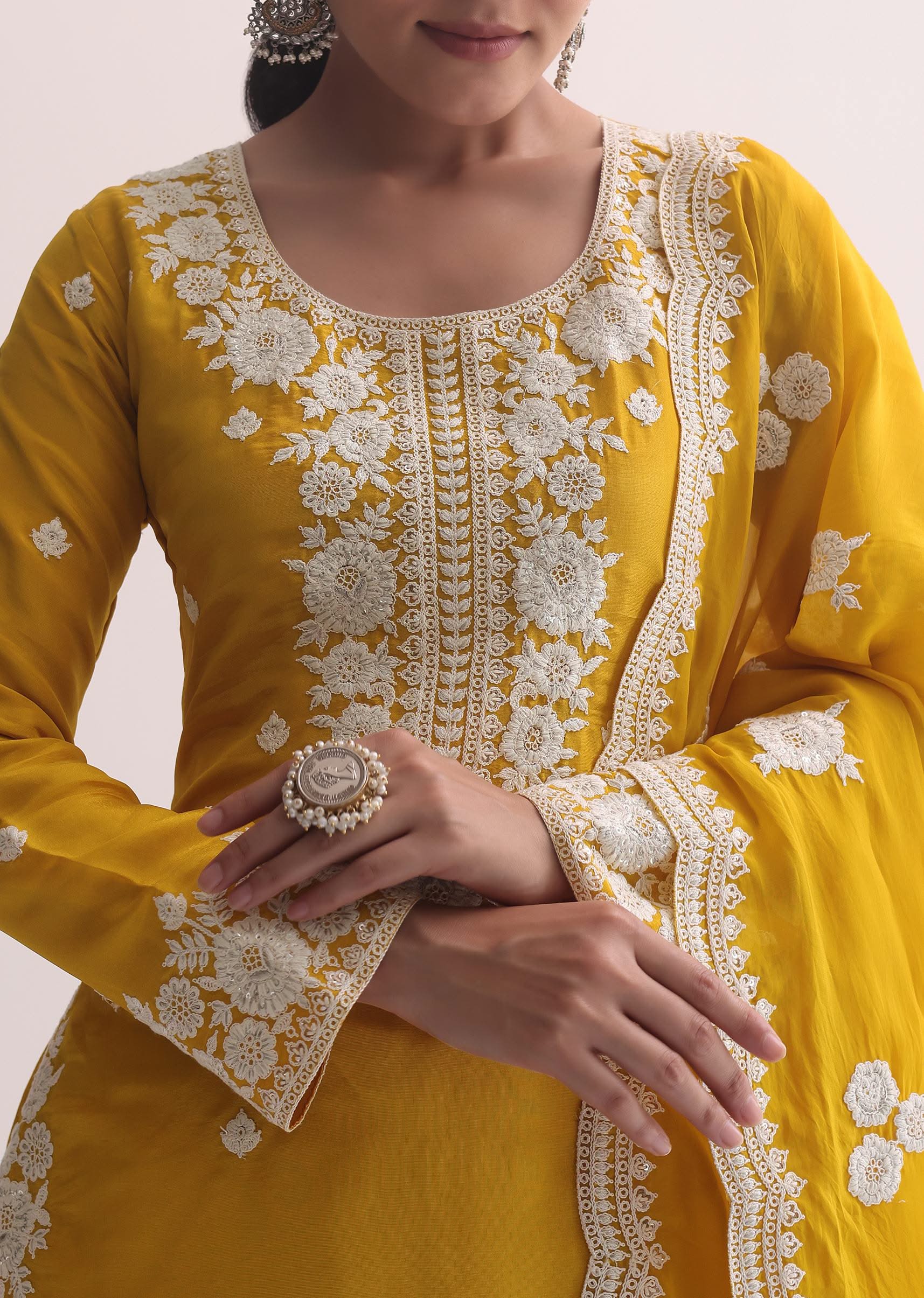 yellow_organza_resham_threadwork_embroiderd_kurti_pant_set_-sg222422_4_8950c0de-d34f-4ce7-95eb-188295ec0a6c.jpg