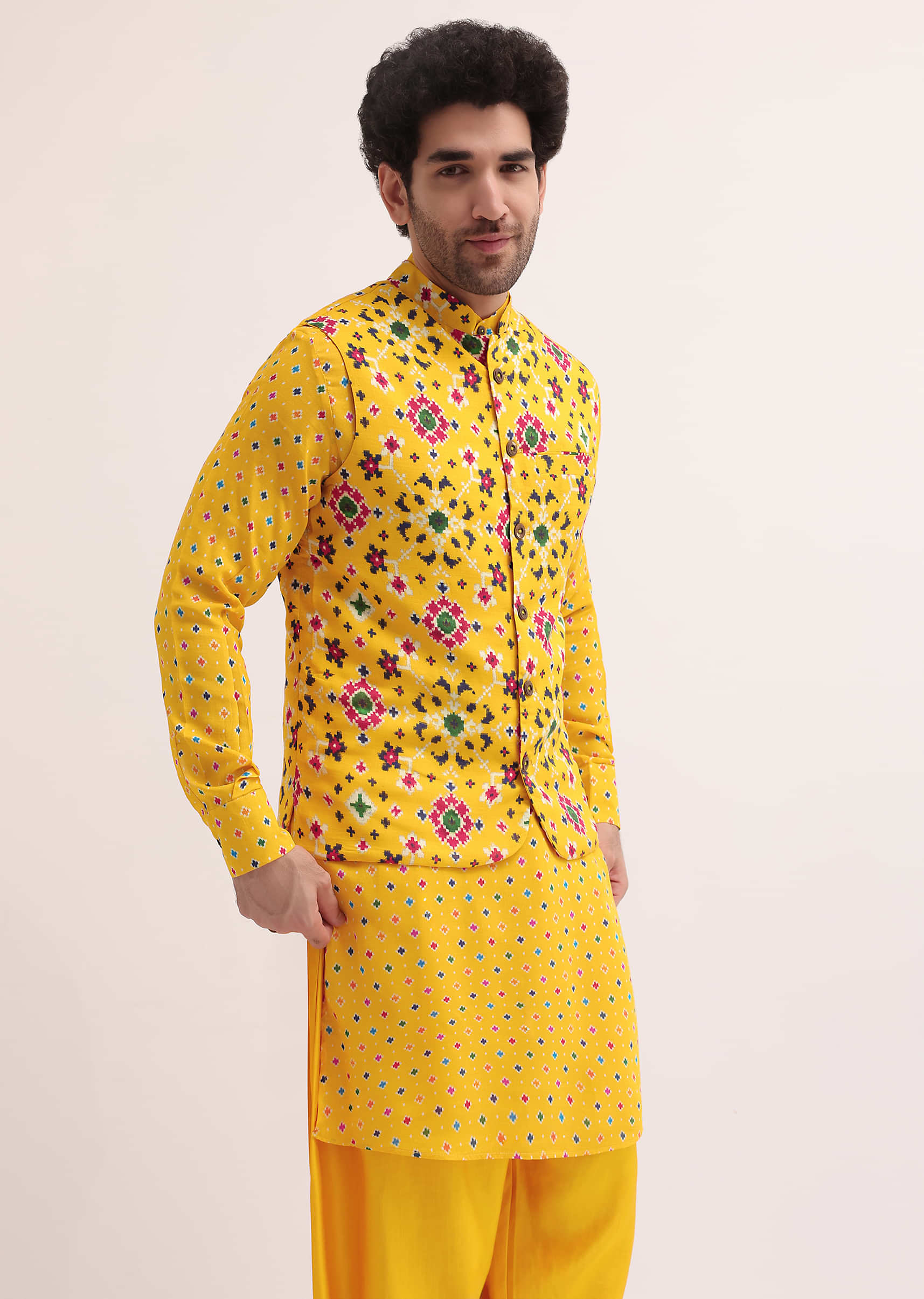 yellow_printed_kurta_jacket_set_for_men-sg227820_5_91b5e99c-96d4-4b5a-a2cd-891799cf0c56.jpg