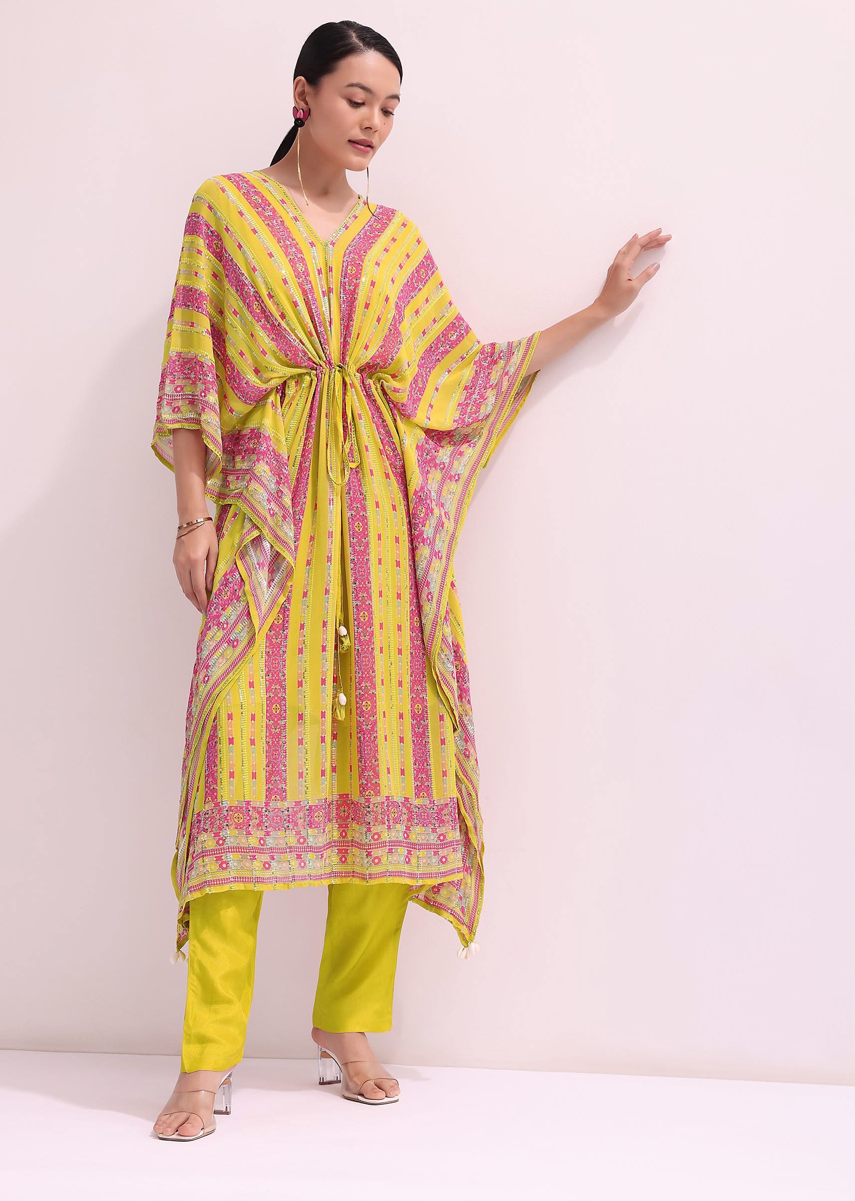 yellow_sequins_kurta_pant_set_-sg221689_7_addf59ac-ae0f-4ccf-9cc8-dbc844b4a172.jpg