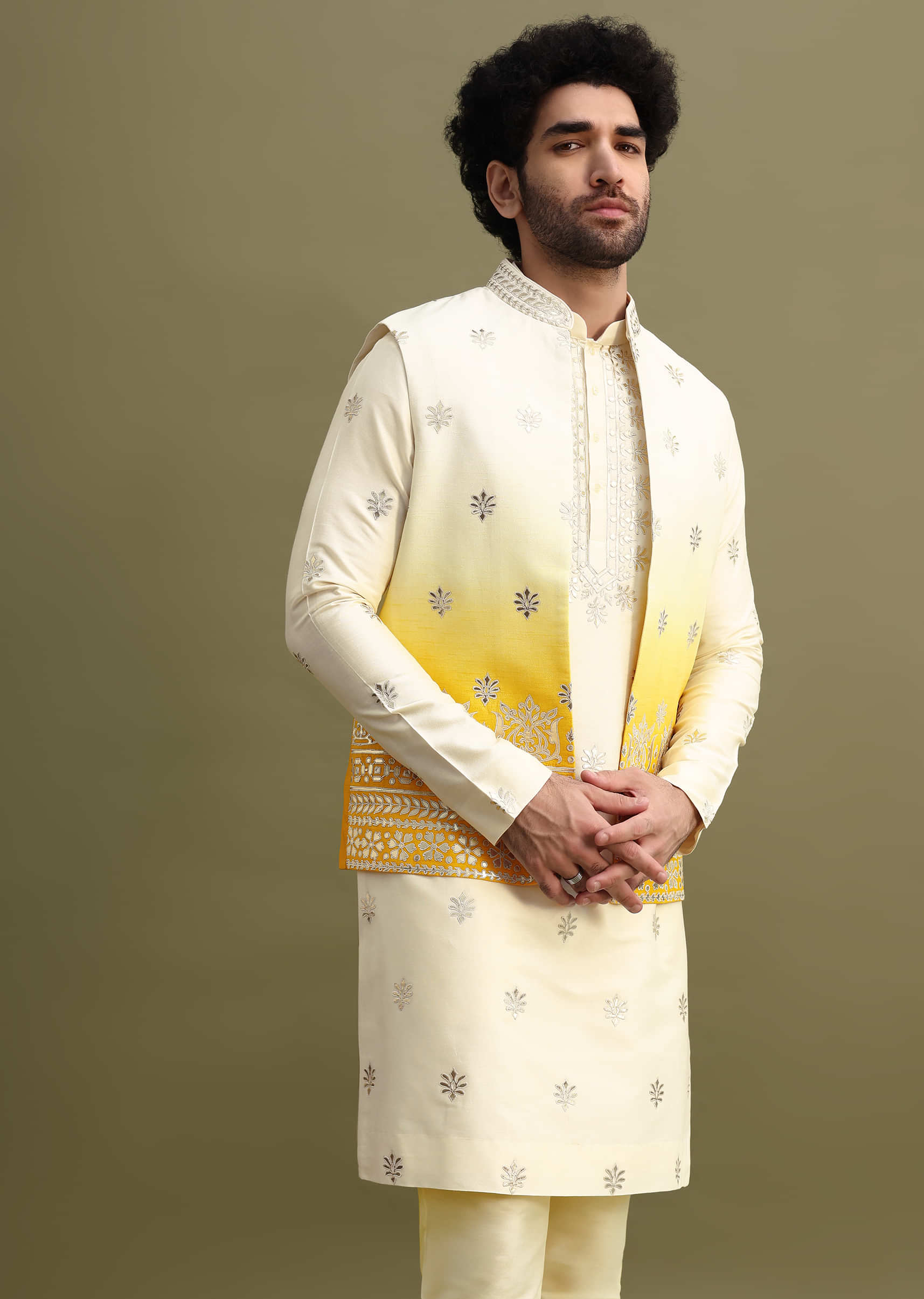 yellow_shaded_gold_foil_apllique_work_on_kurta-sg235610_4_2c4a7ab6-891f-4369-934b-703290a4c946.jpg