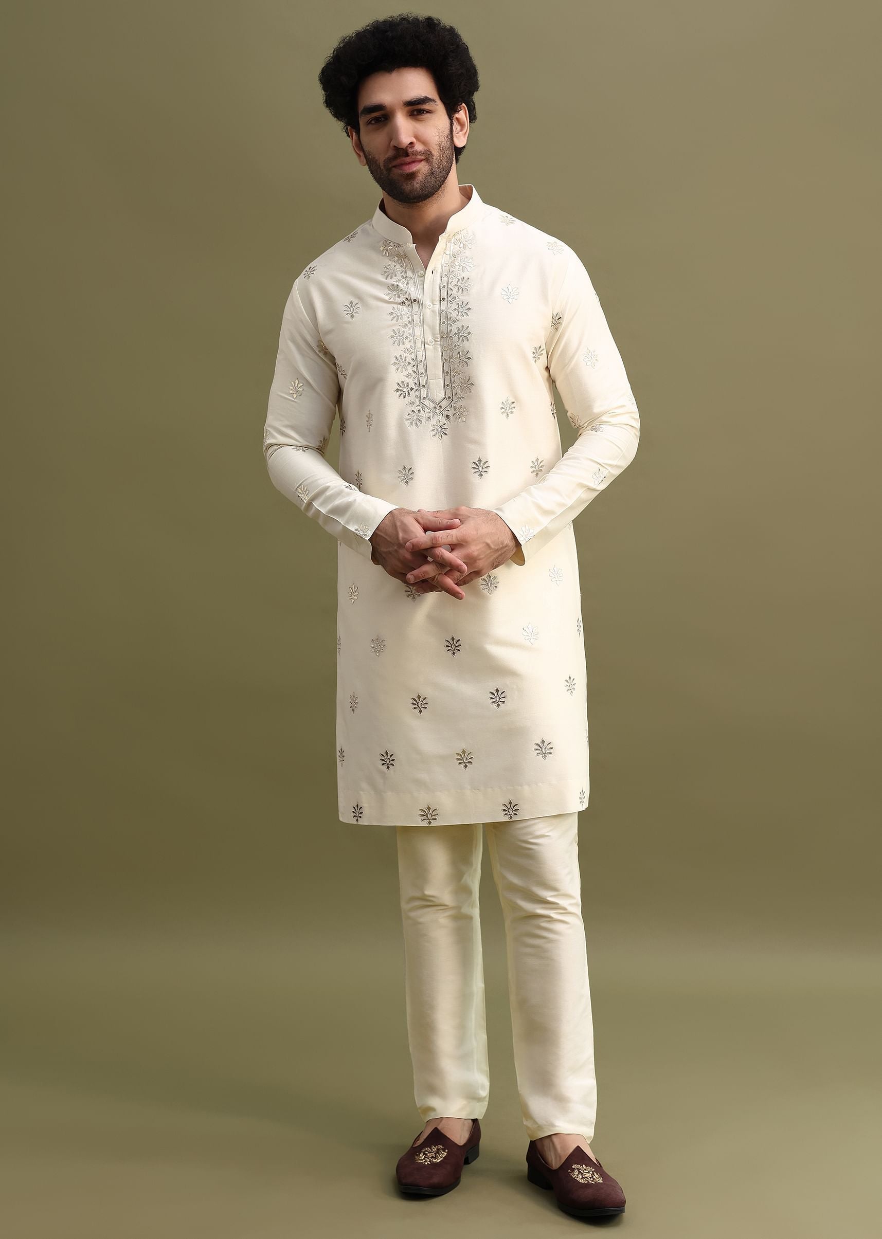 yellow_shaded_gold_foil_apllique_work_on_kurta_jacket_set-sg235610_8_ffbe742d-bf49-46b9-b54d-6c70d1decac8.jpg