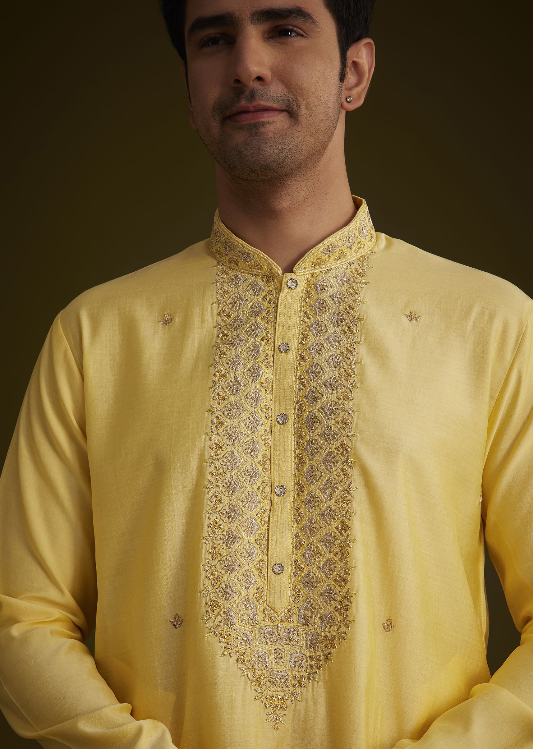 yellow_silk_kurta_set_with_resham_embroidery-sg262951_4_2514bb54-67f7-4e68-8d92-e5914d862387.jpg