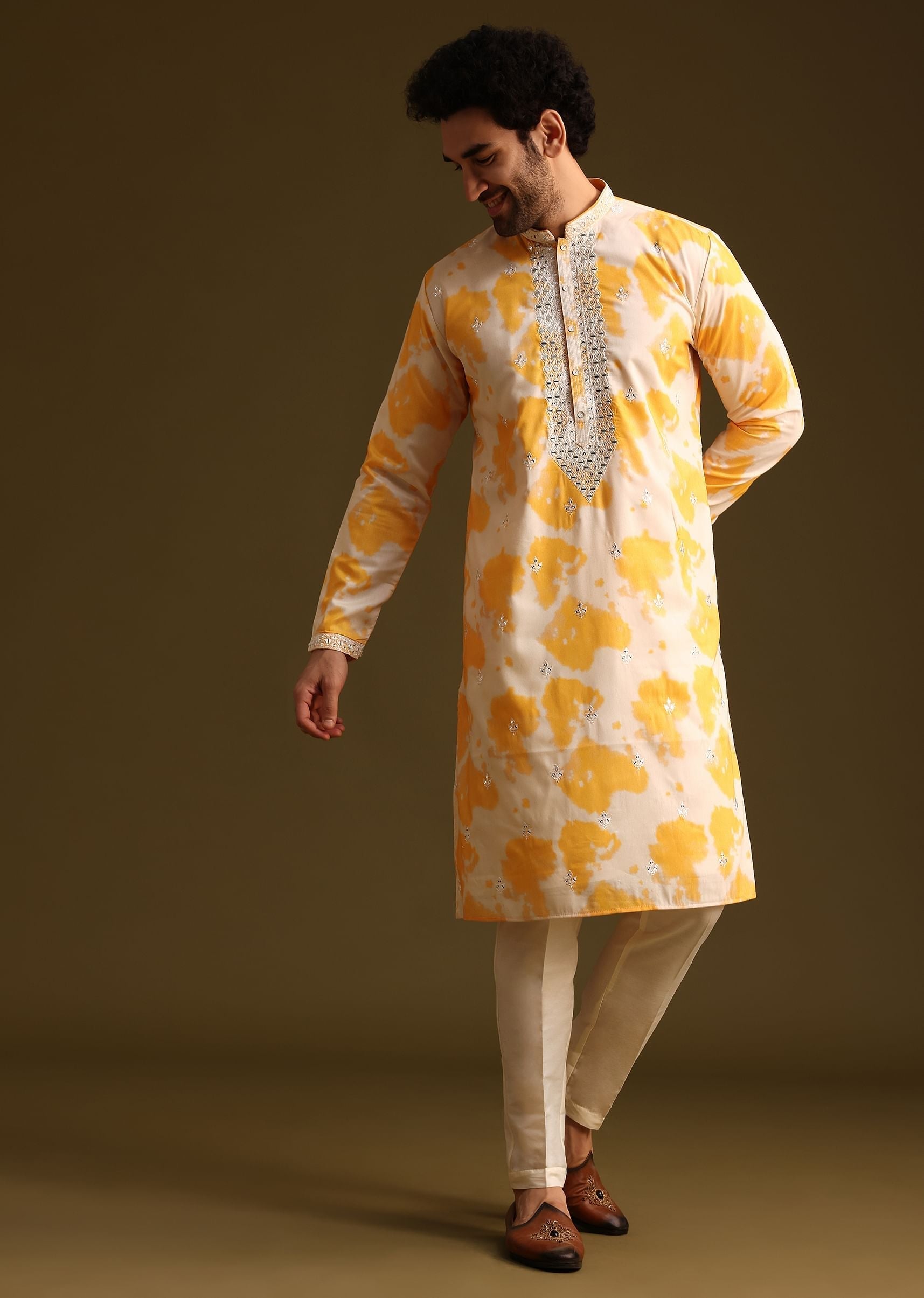 yellow_tye_dye_print_kurta_set_with_mirror_work-sg244905_8_add163df-d74e-447d-aad5-48ed29ce0b87.jpg
